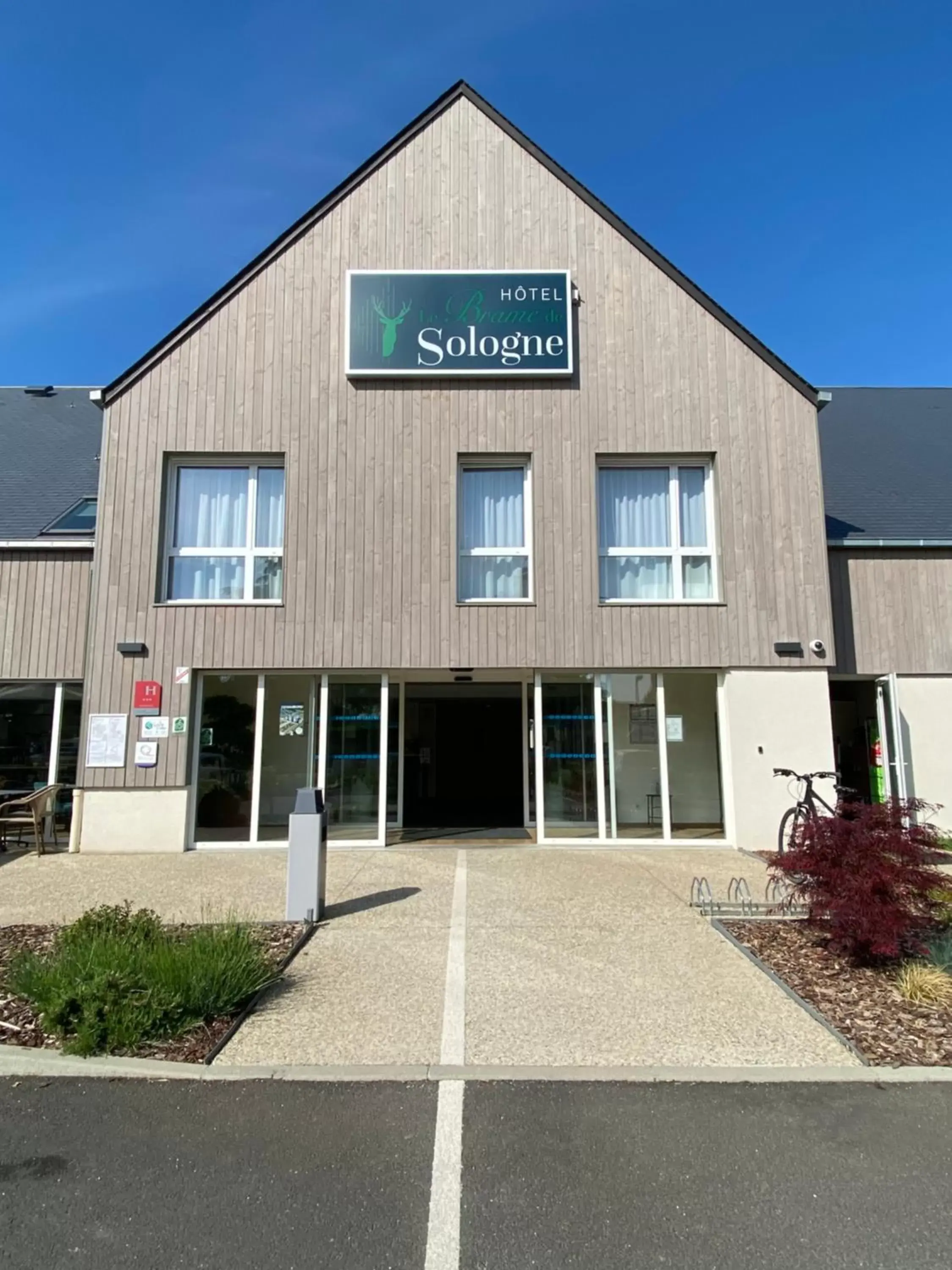 Facade/entrance, Property Building in Brame de Sologne