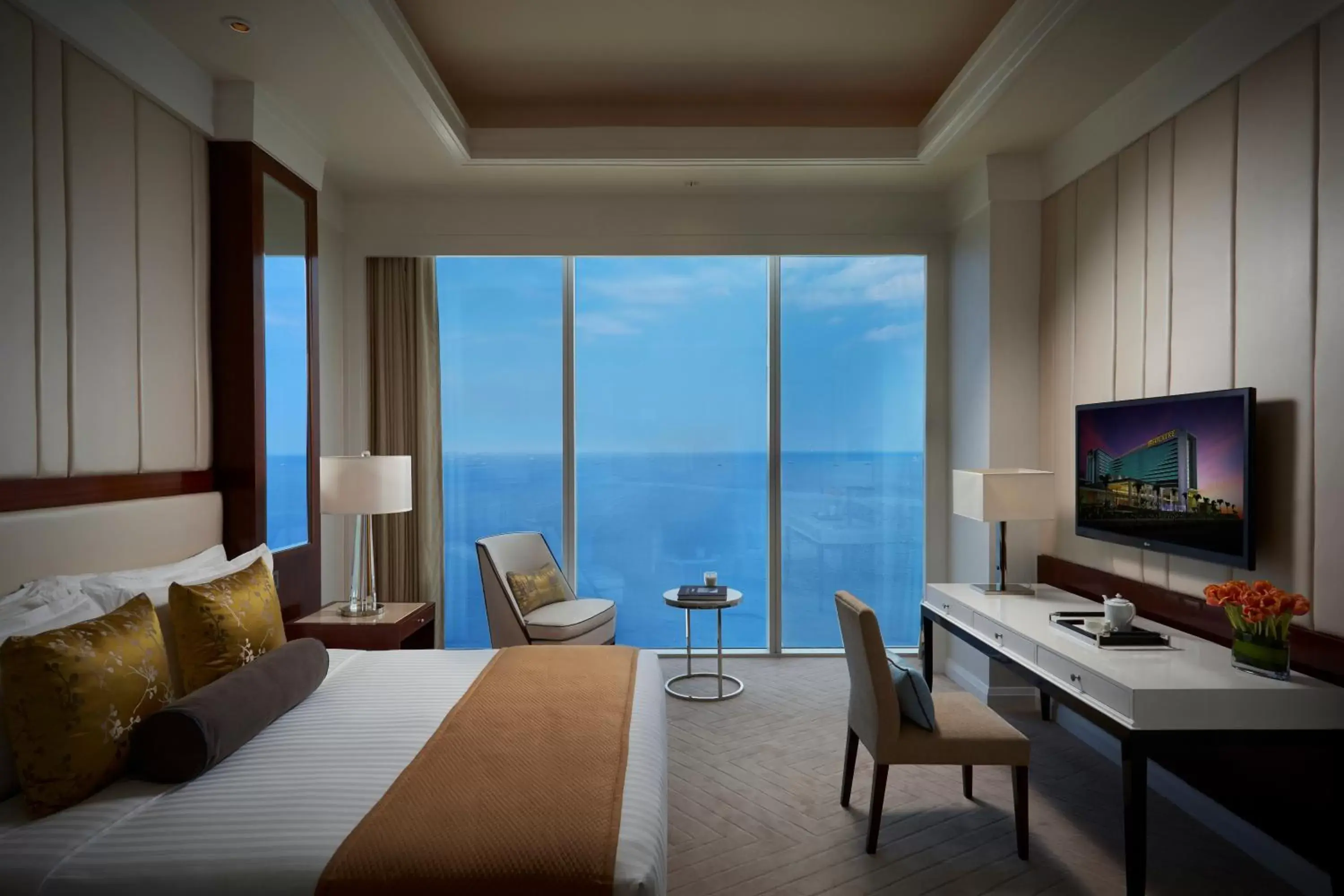 Prestige Suite Bay in Solaire Resort Entertainment City