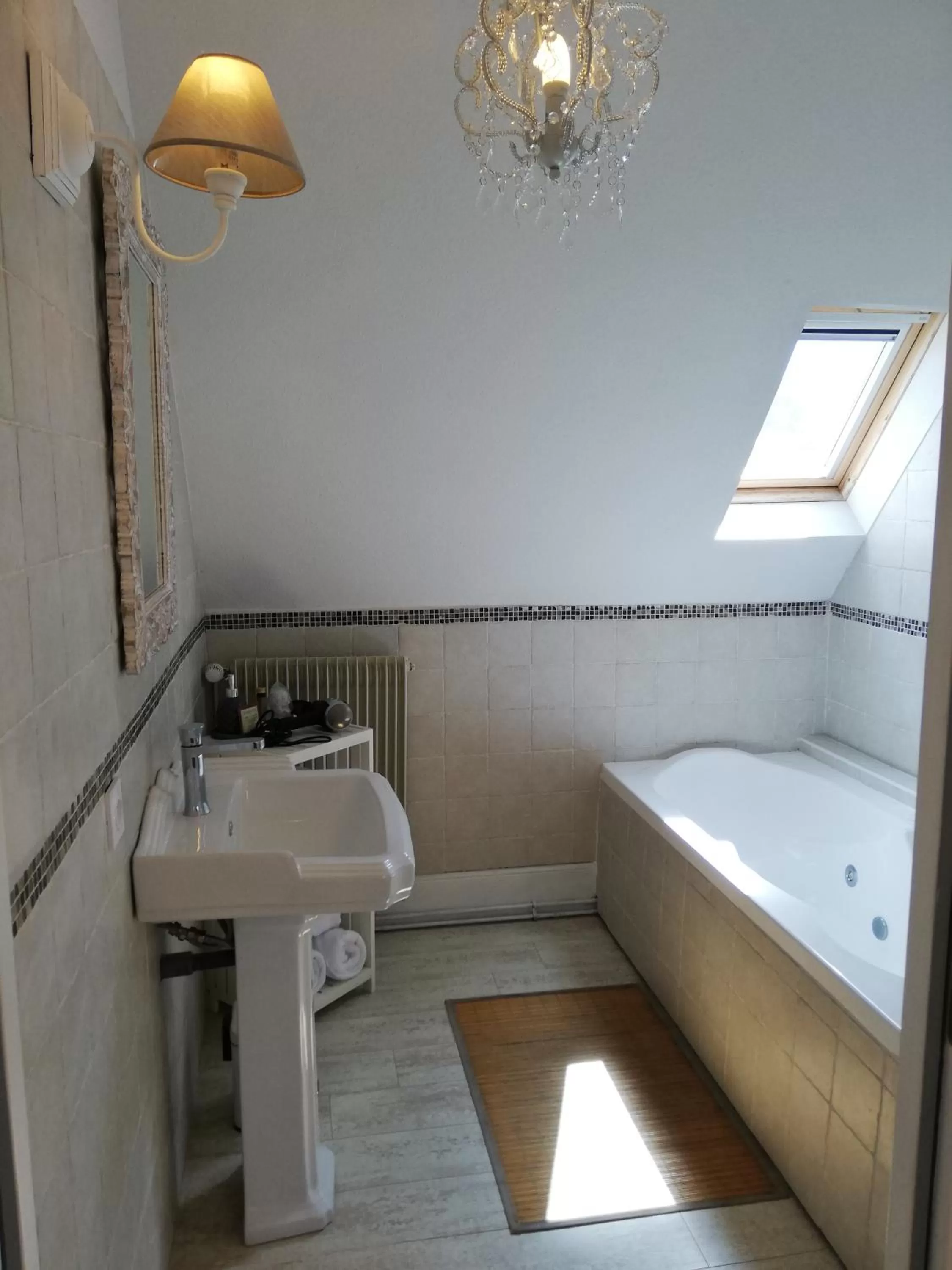 Bathroom in Château Les 4 Saisons