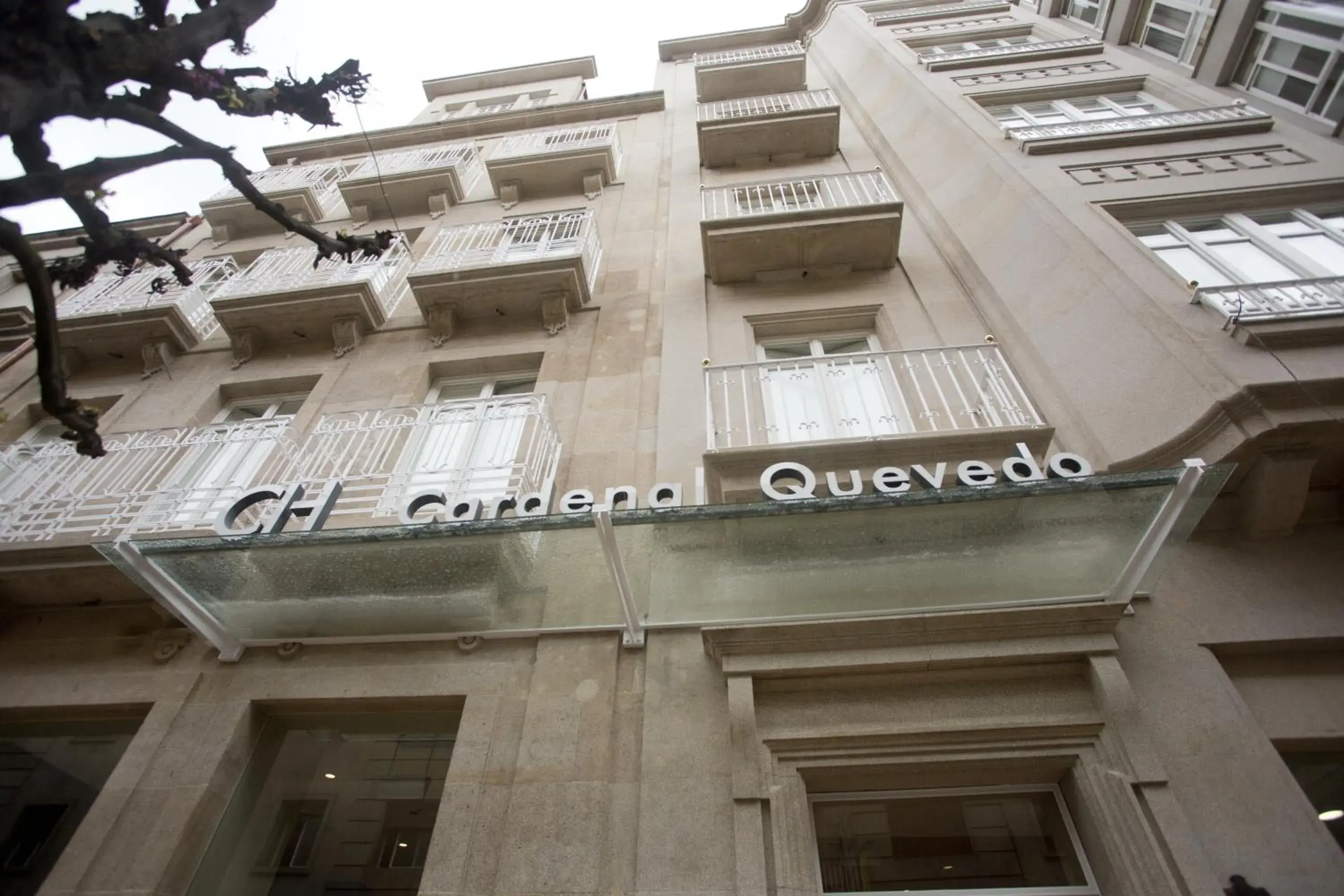 Facade/entrance, Property Building in Carris Cardenal Quevedo