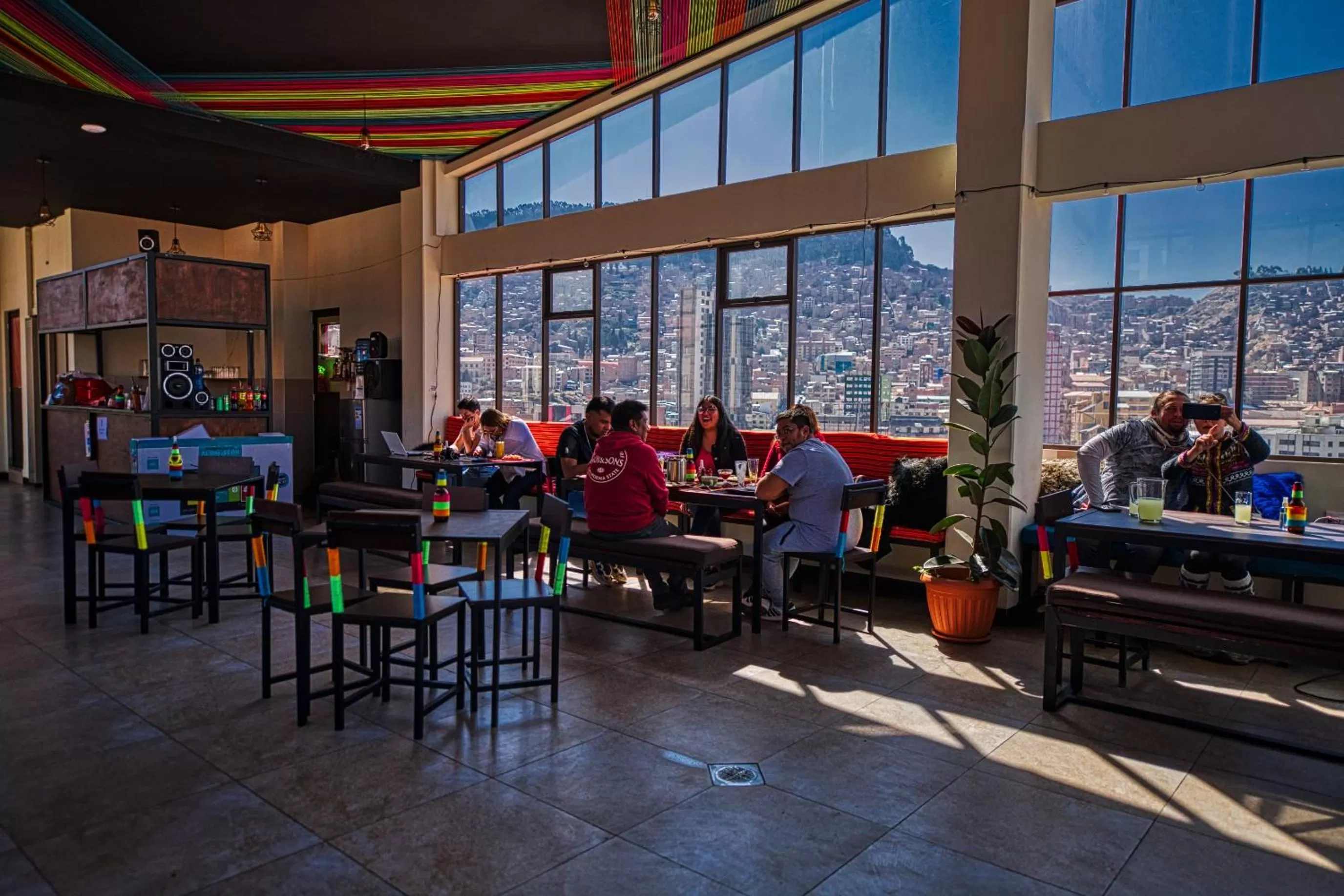 Restaurant/places to eat in ISKAY BOUTIQUE HOSTEL