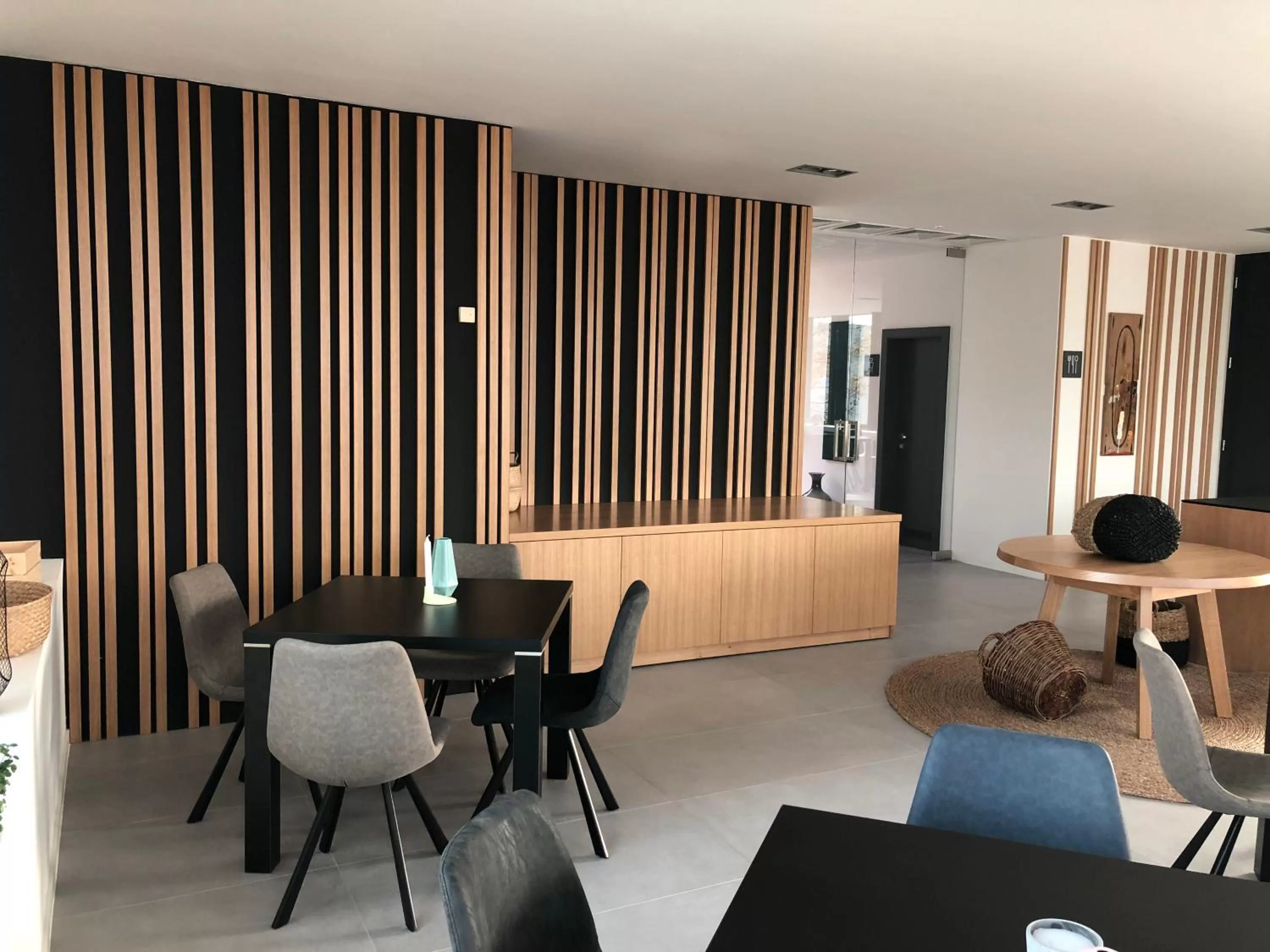 Restaurant/places to eat in Hotel Cubis