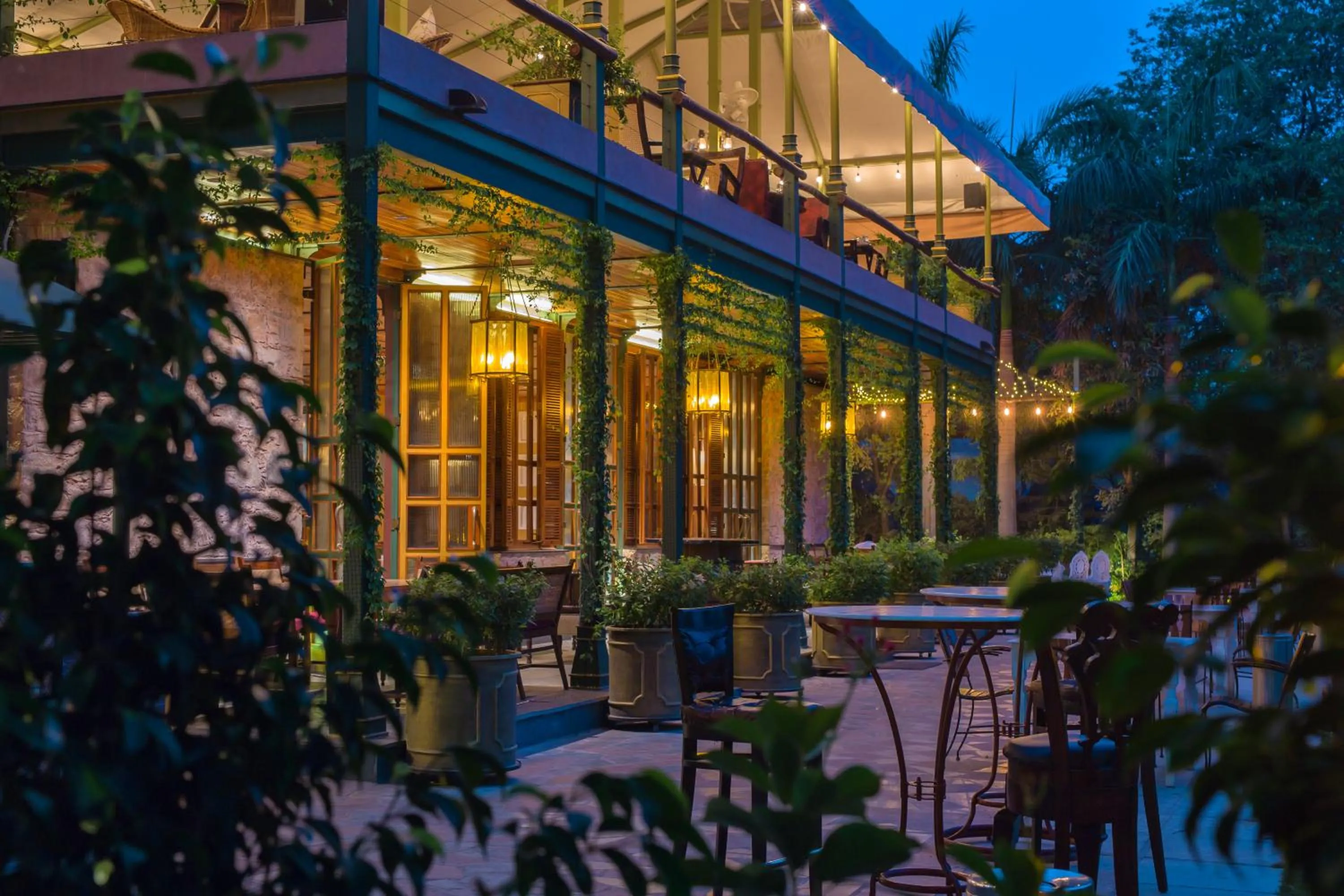 Restaurant/places to eat in Hotel Narain Niwas Palace