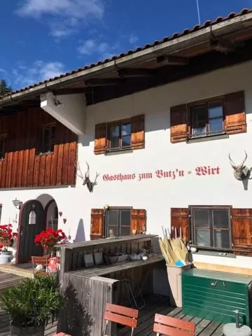 Property building in Berggasthof Butzn Wirt