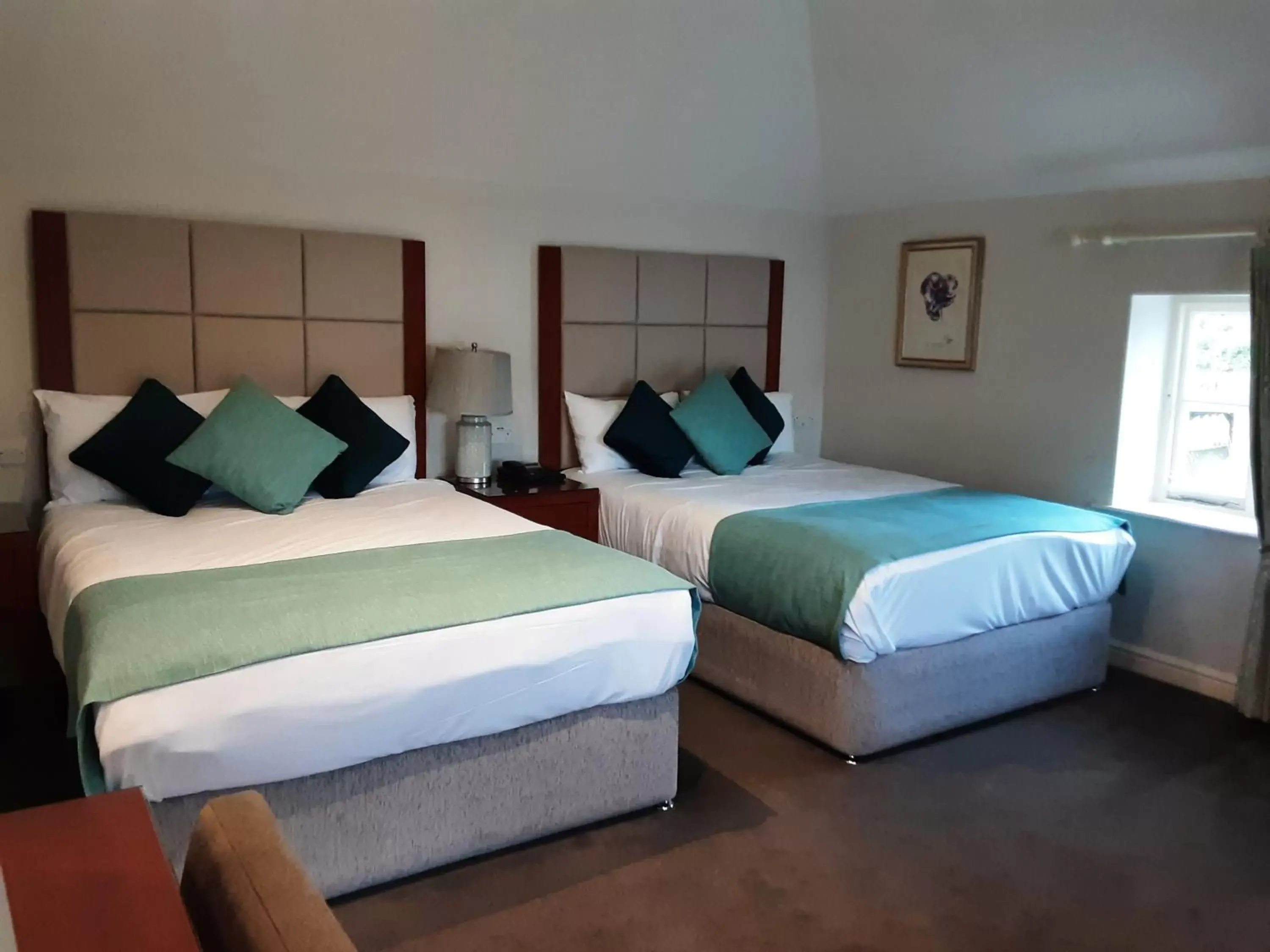 Photo of the whole room, Bed in Leixlip Manor Hotel