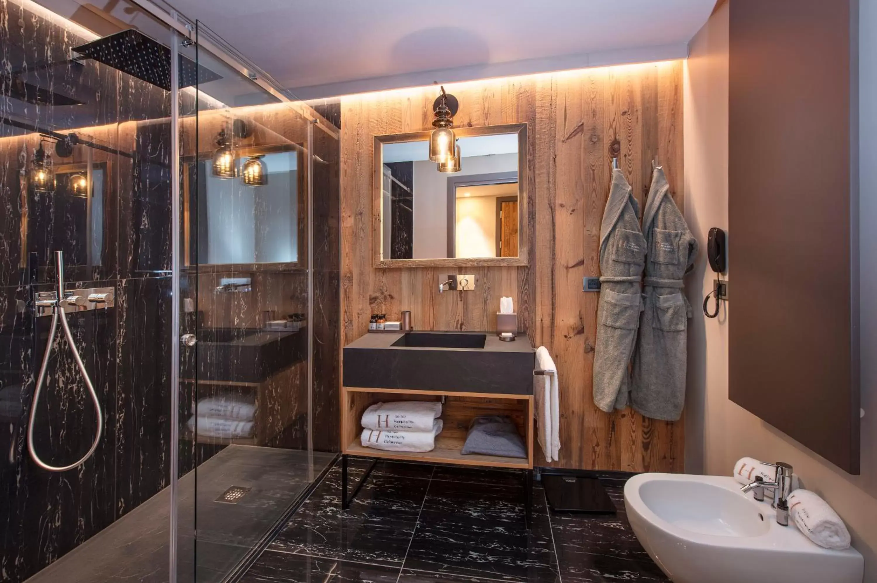 Bathroom in Le Massif Hotel & Lodge Courmayeur The Leading Hotels of the World