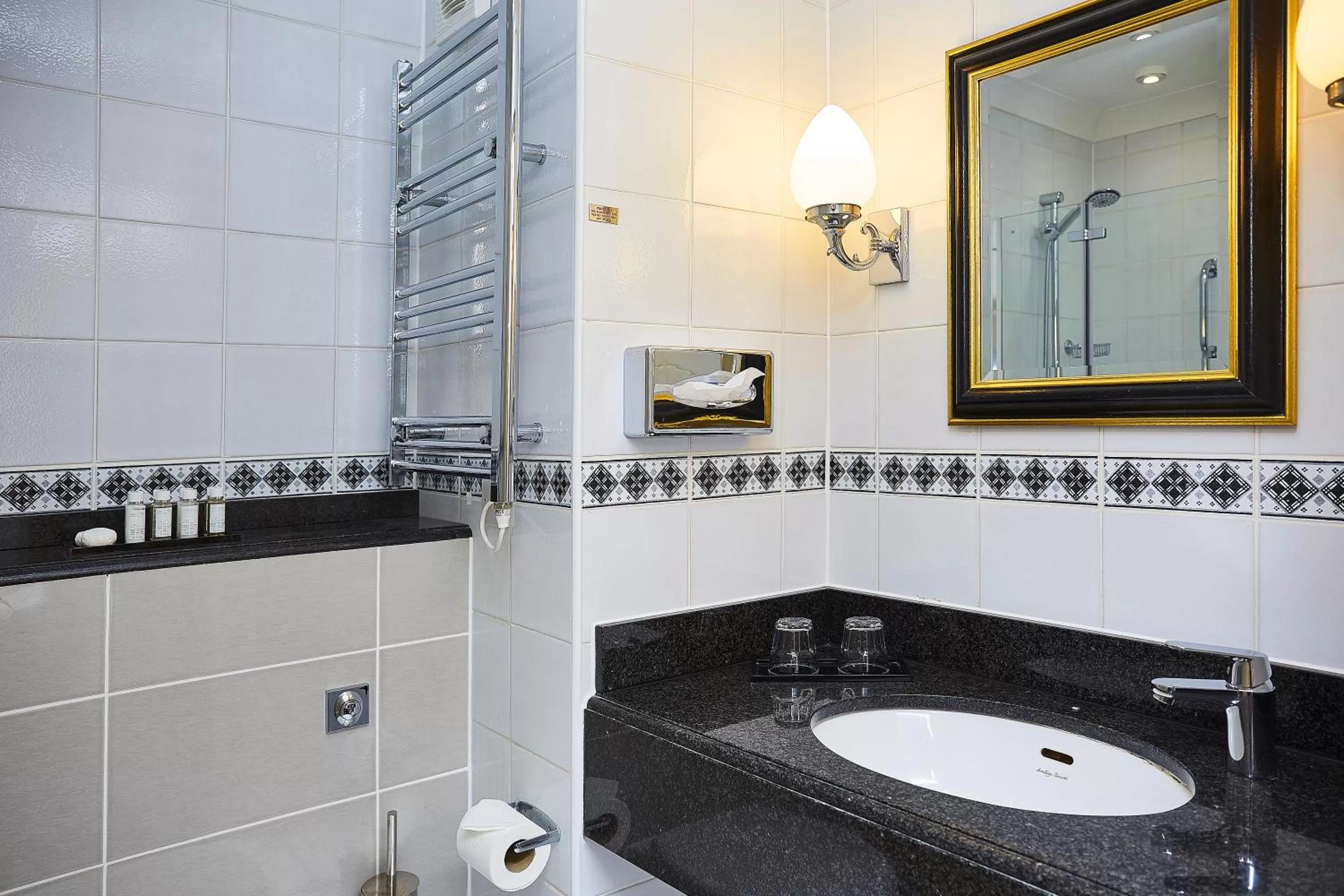 Bathroom in The George Hotel