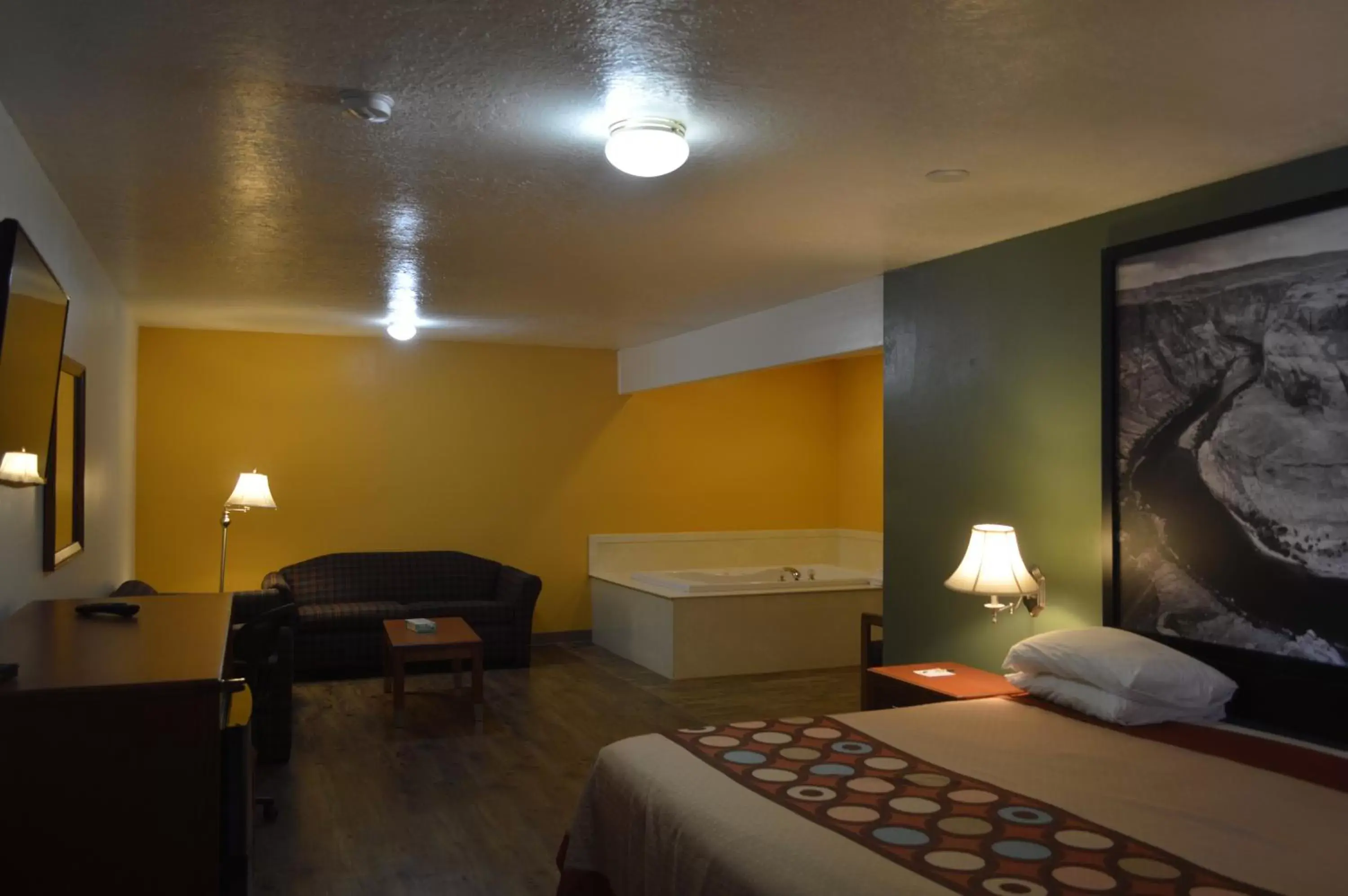 Bed in Super 8 by Wyndham St. George UT