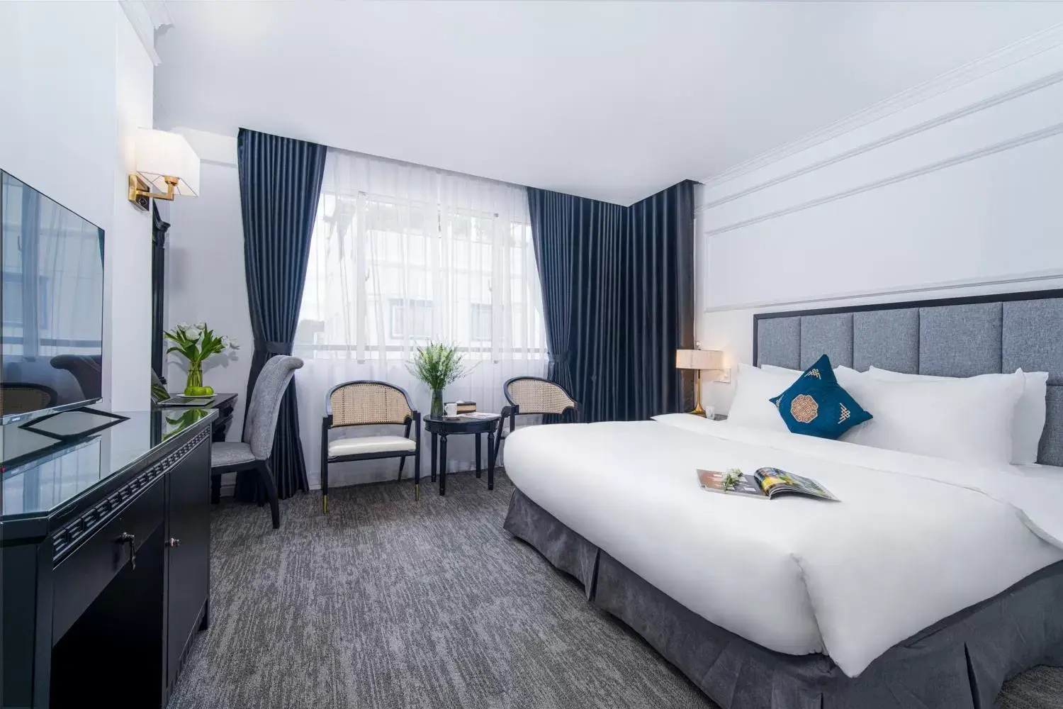 Executive King Room City View in KiN Hotel Ly Tu Trong Edition Executive King Room City View in KiN Hotel Ly Tu Trong Edition