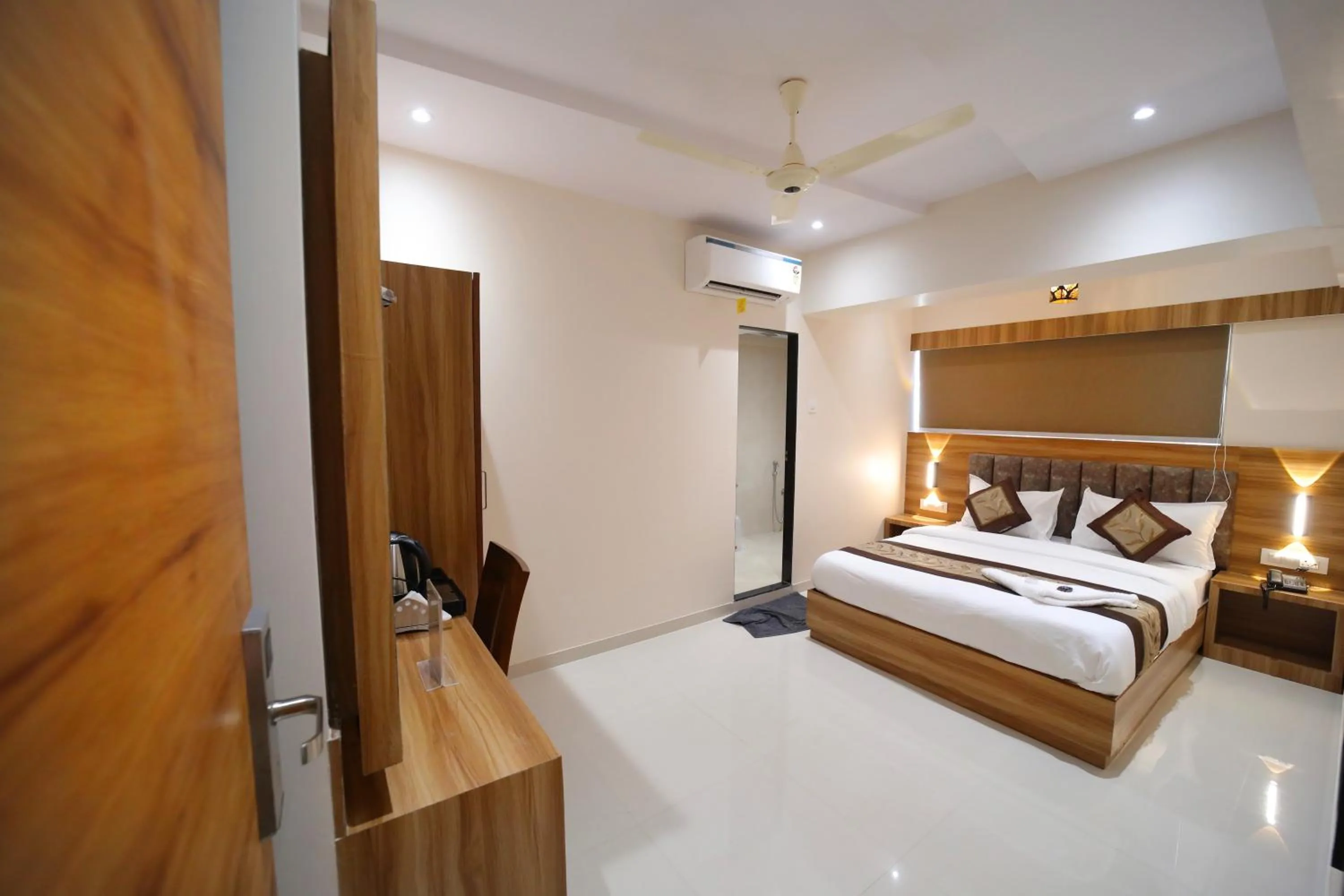 Bedroom, Bed in HOTEL ALFA EXECUTIVE