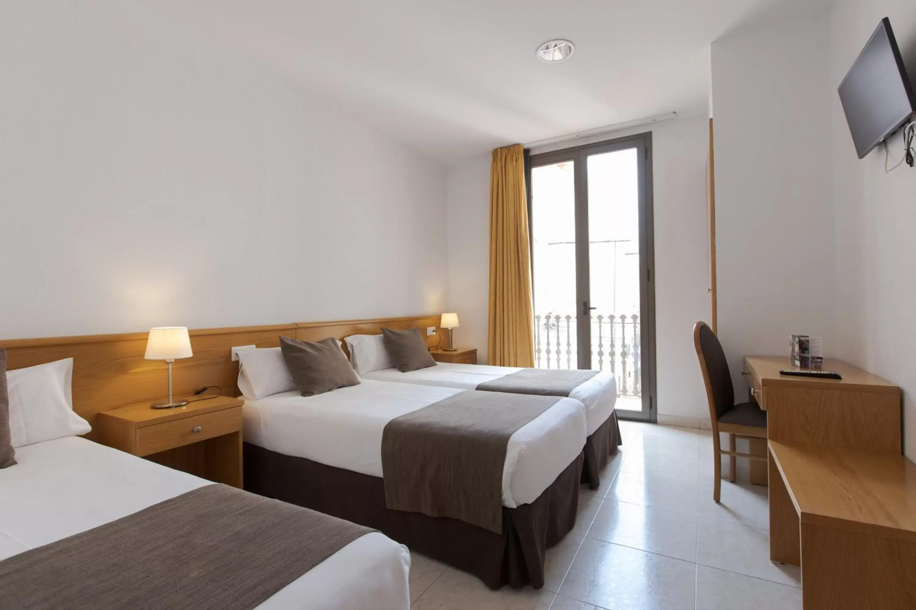 Photo of the whole room, Bed in Hotel Alta Garrotxa Photo of the whole room, Bed in Hotel Alta Garrotxa