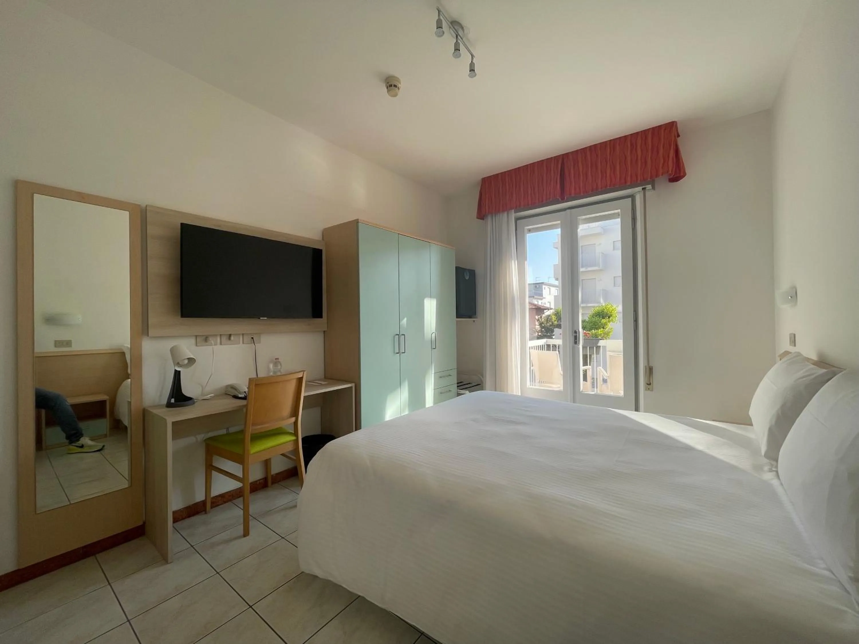 Photo of the whole room, Bed in Hotel Athena