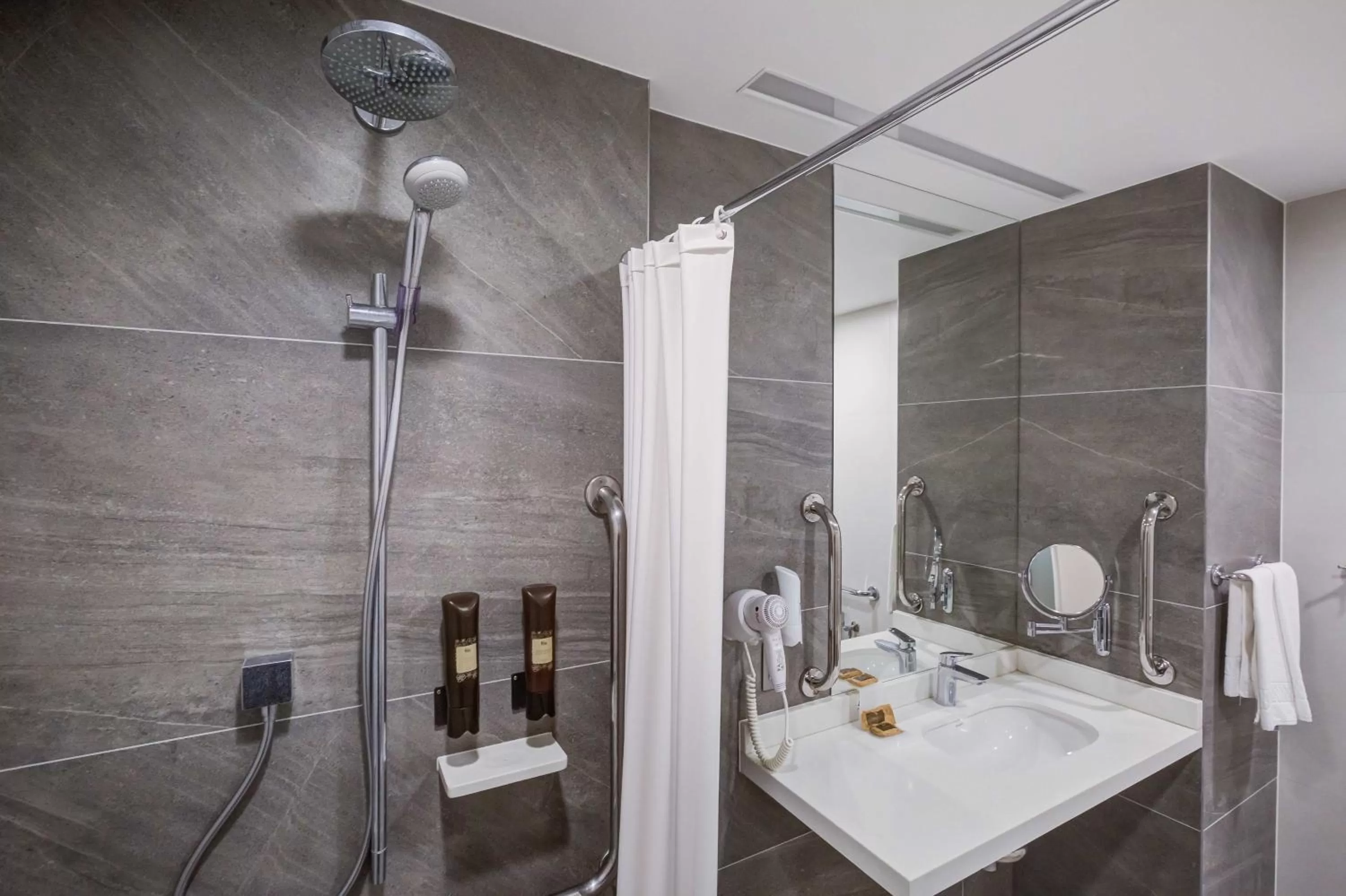 Bathroom in Rio Hotel by Bourbon Campinas