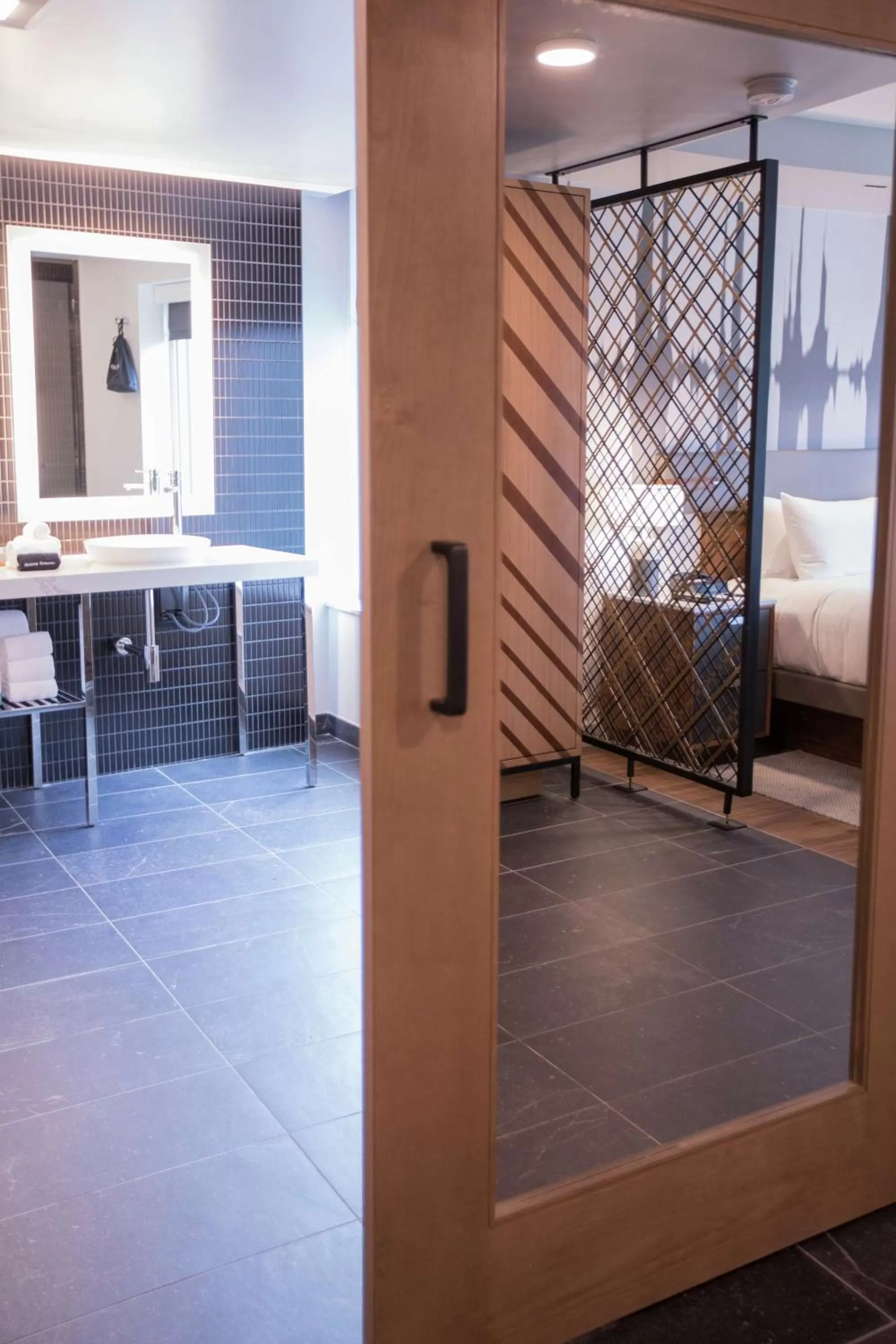 Bathroom, Bed in The Sound Hotel Seattle Belltown, Tapestry Collection