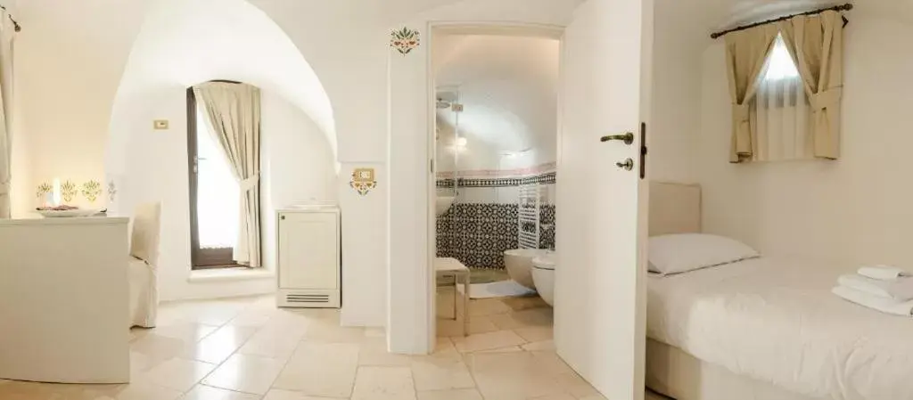 Bathroom in Dimora Dell'Osanna Raro Villas Smart Rooms Collection