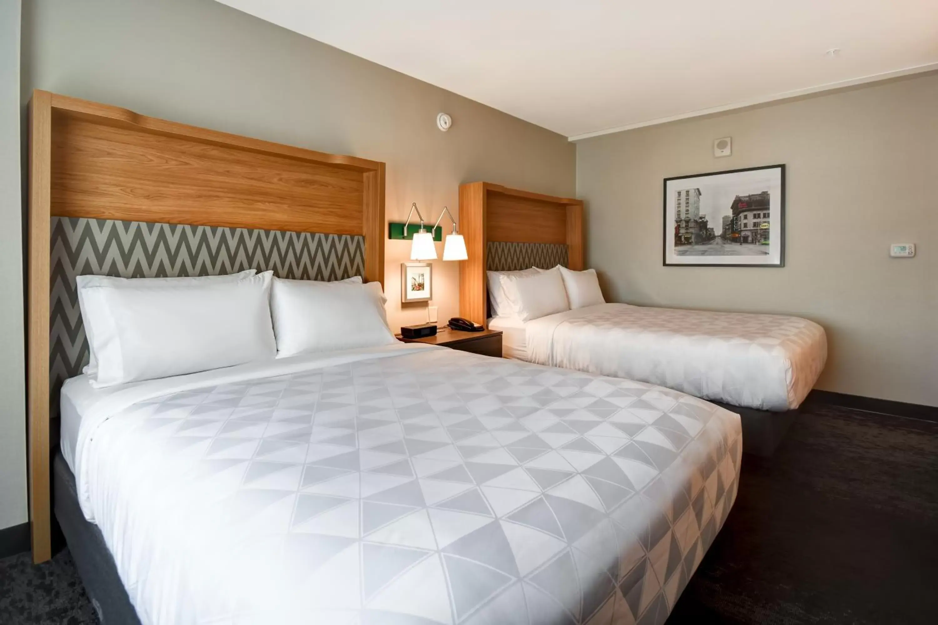 Bedroom, Bed in Holiday Inn Lancaster, an IHG Hotel