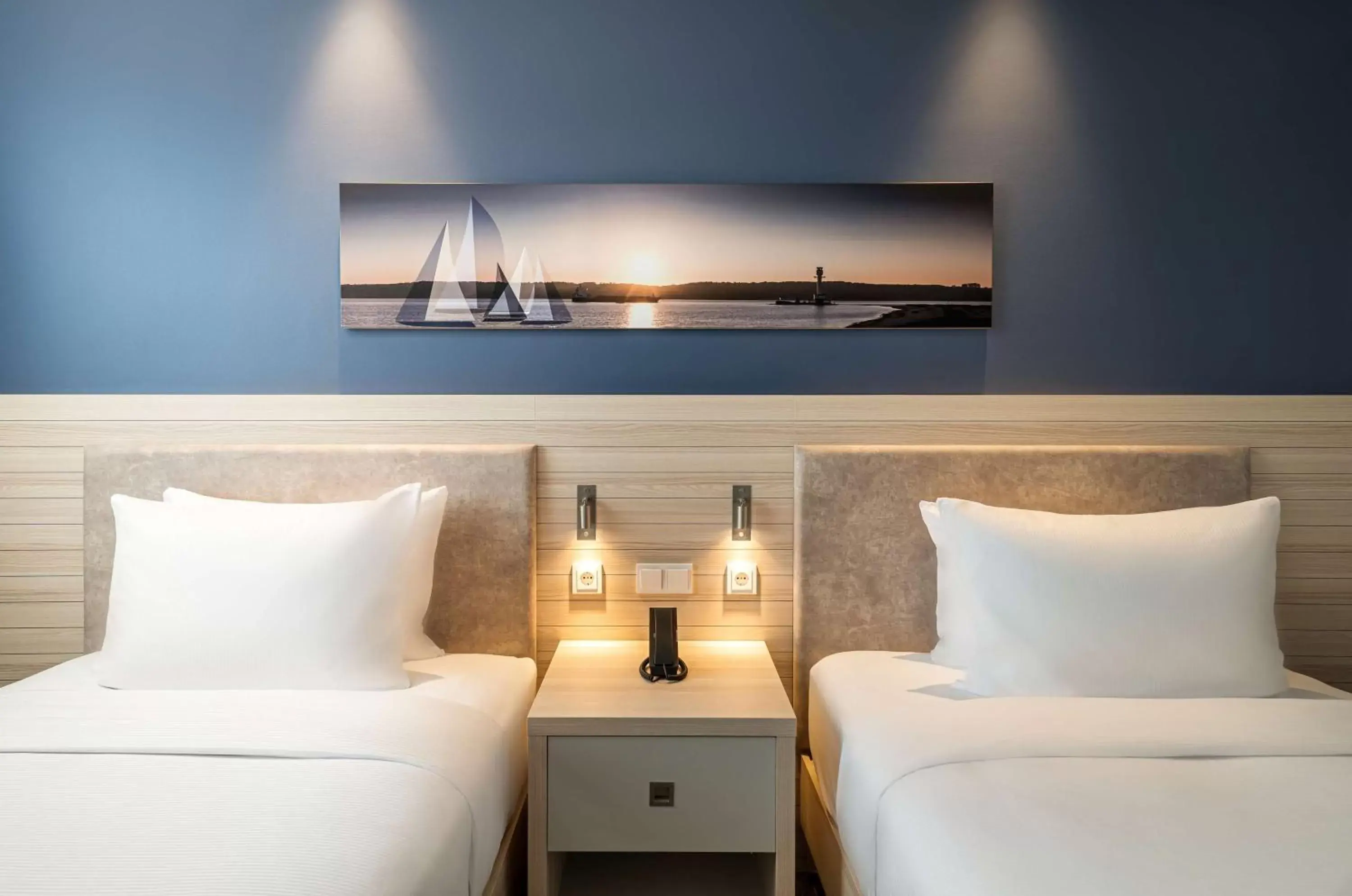 Bed in Hampton By Hilton Kiel