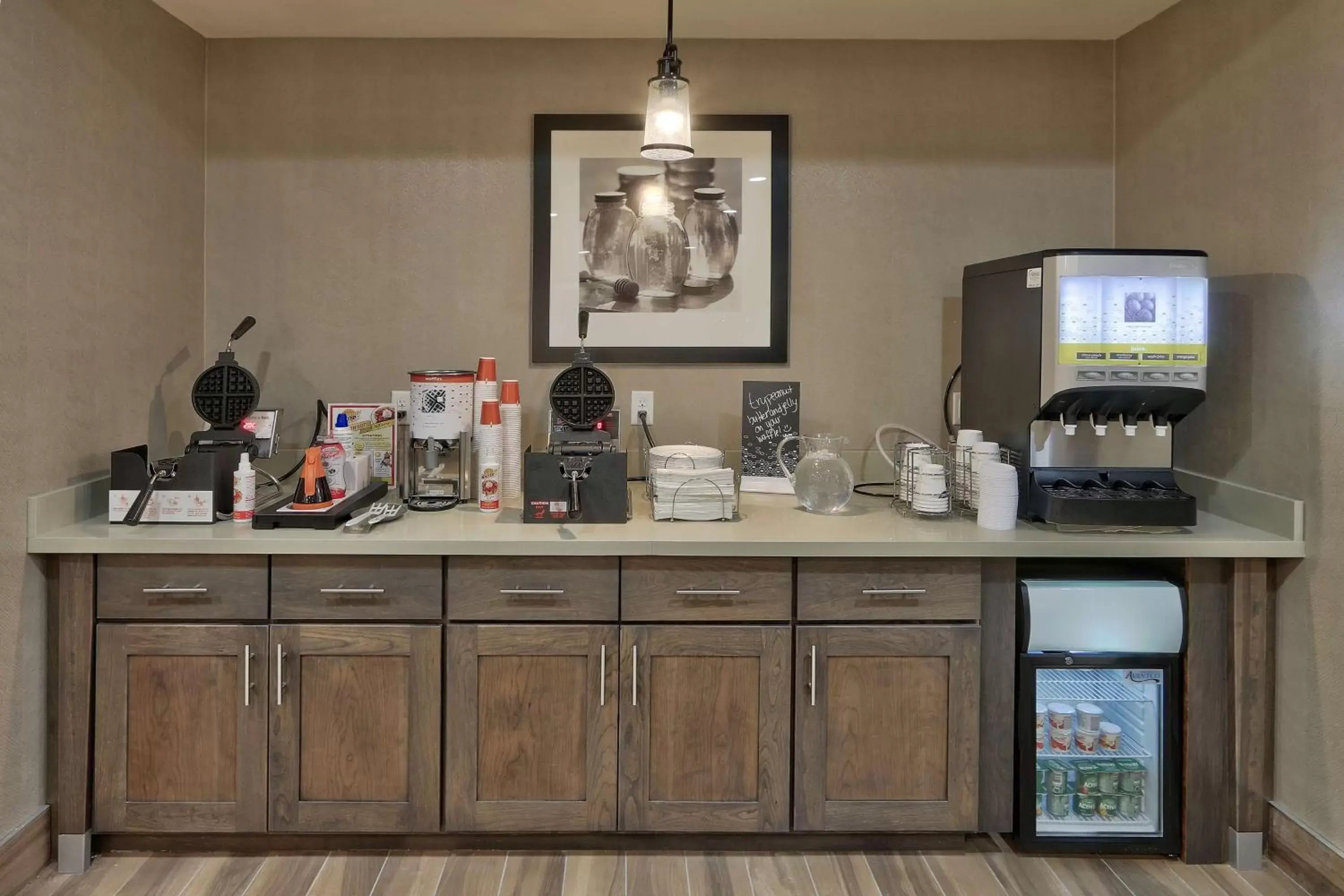 Dining area in Hampton Inn & Suites Artesia