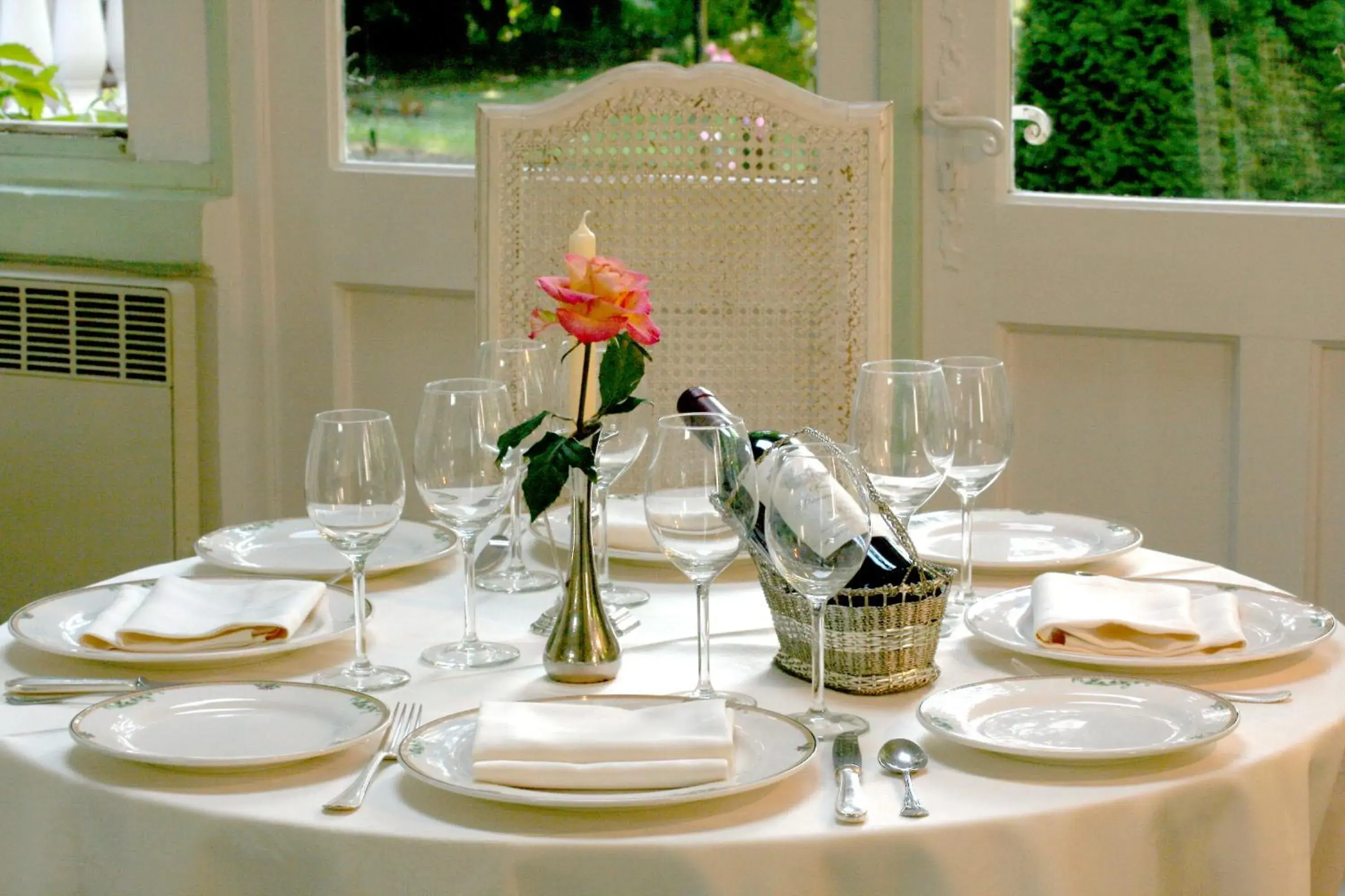 Restaurant/Places to Eat in Hotel Belle Isle Sur Risle