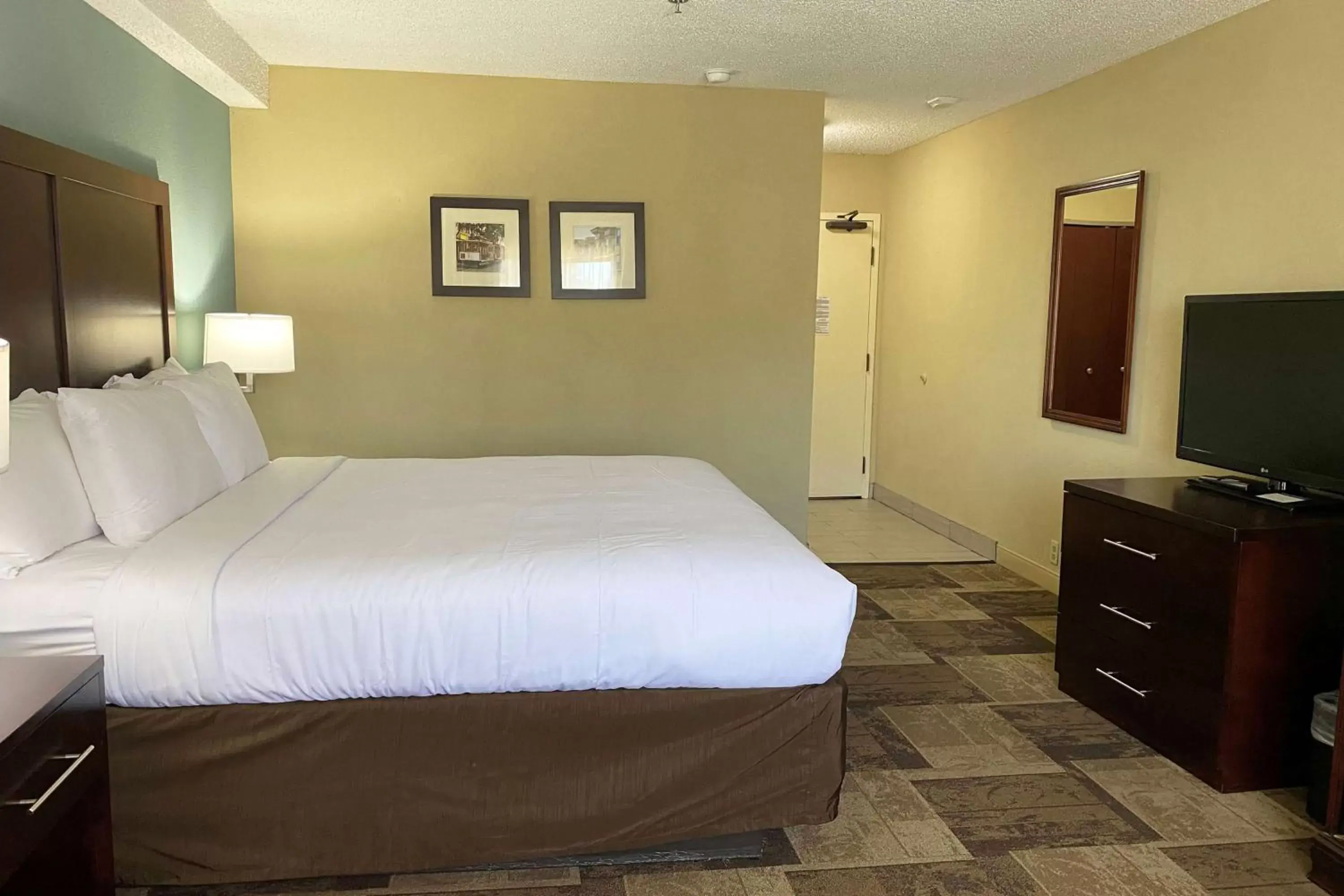 Photo of the whole room, Bed in Wyndham Garden Newark Fremont Silicon Valley