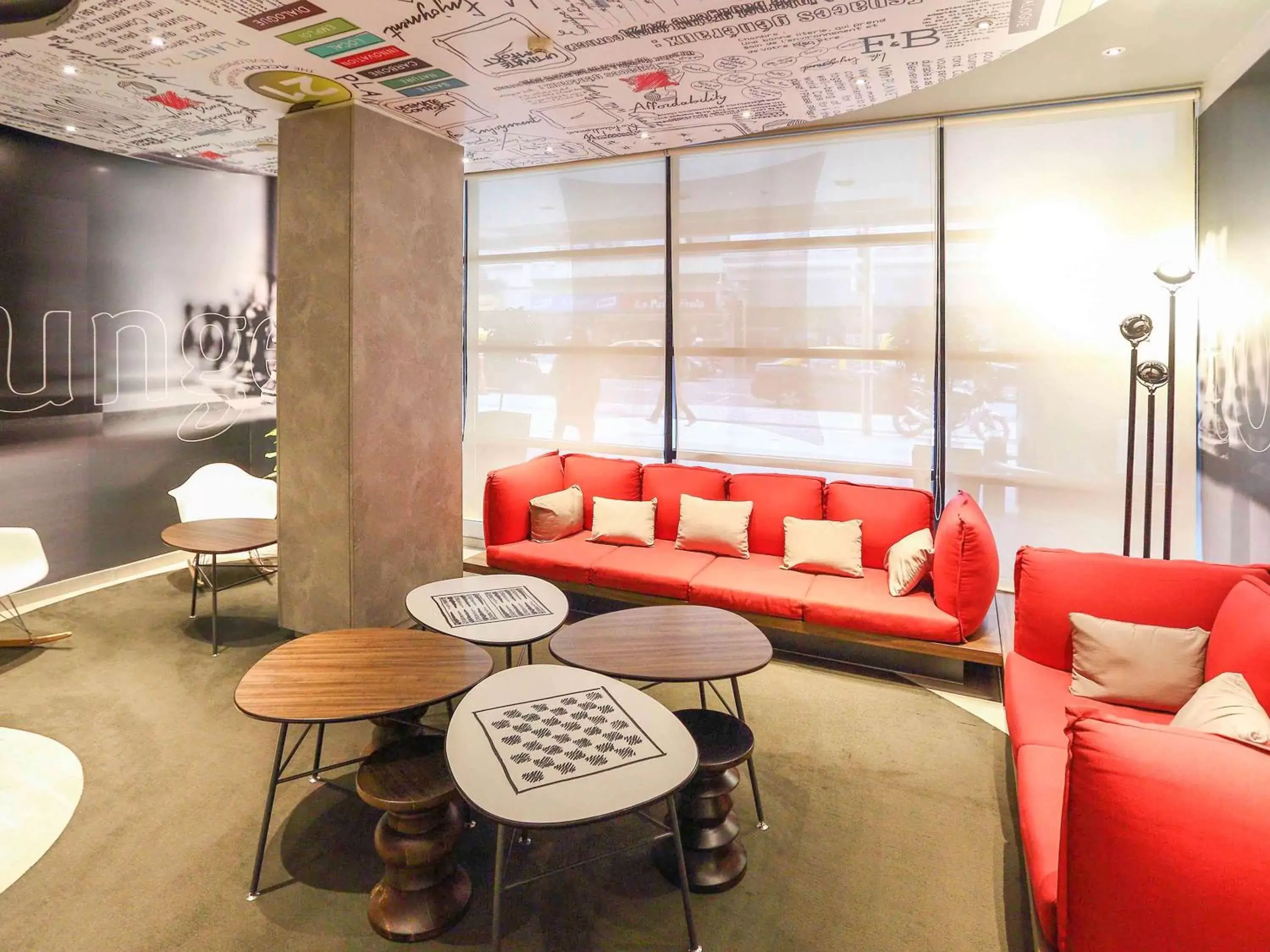 Property building, Seating Area in ibis Buenos Aires Obelisco
