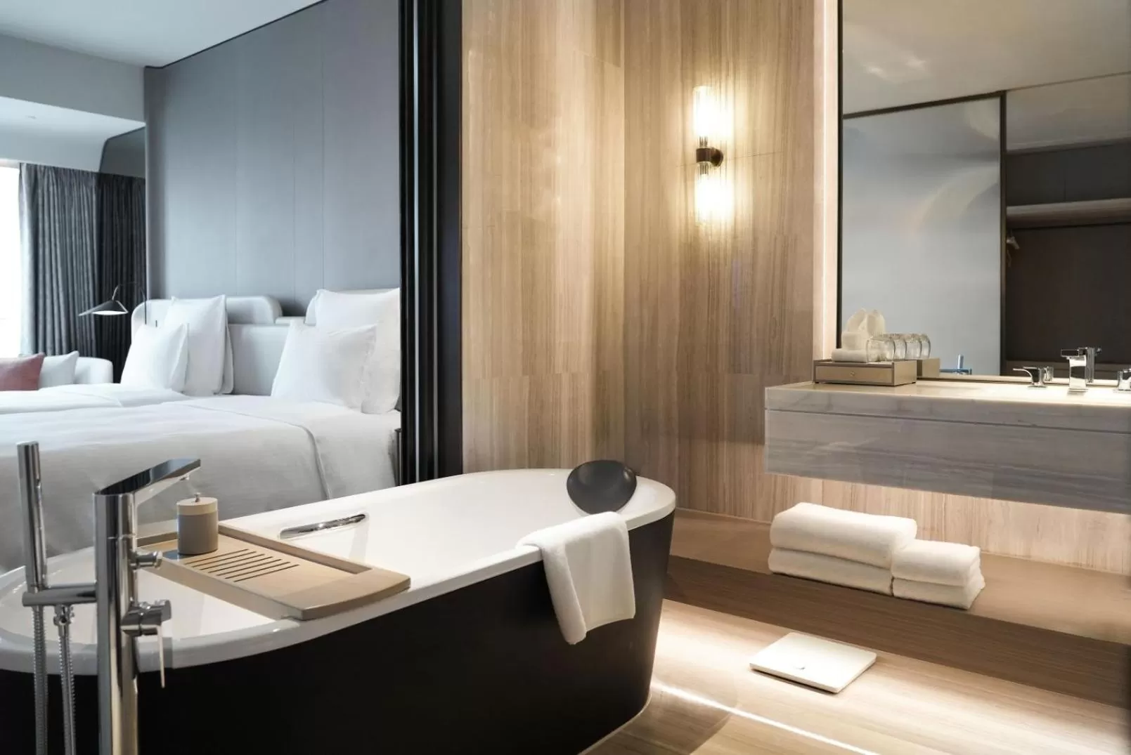Bathroom, Bed in Pullman Shenzhen North