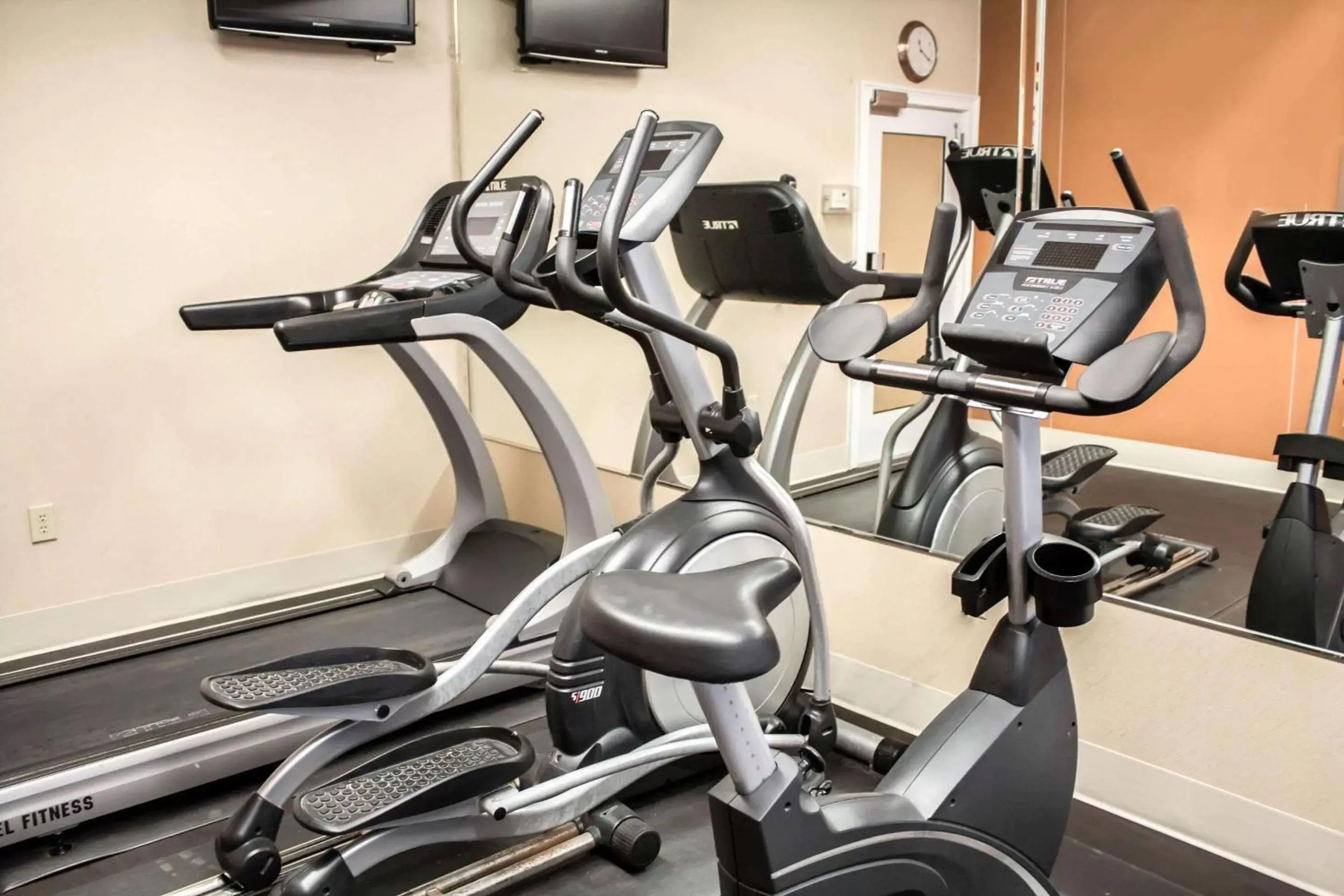Fitness centre/facilities, Fitness Center/Facilities in Comfort Suites Brunswick