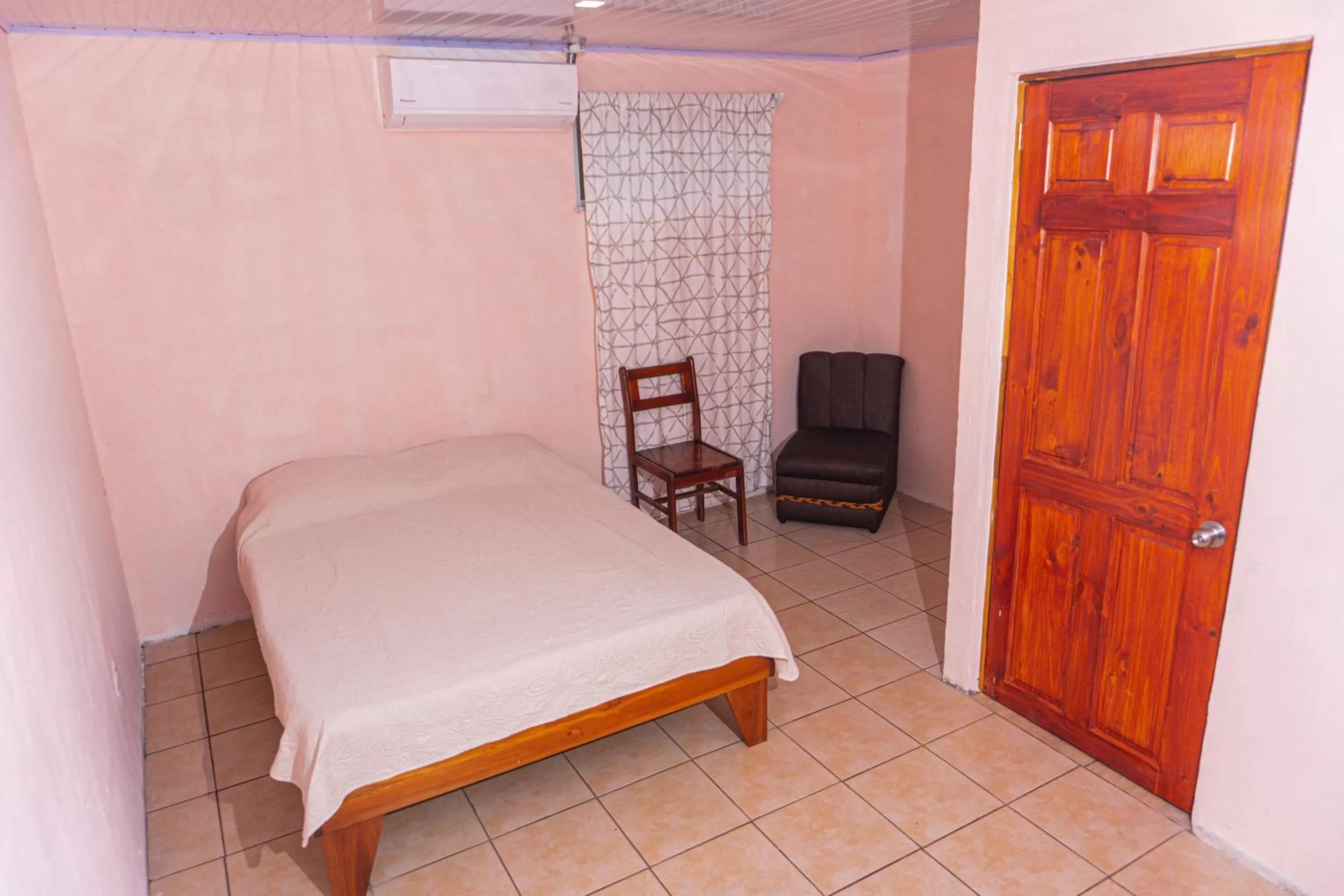 Bed in Hotel La Cascada