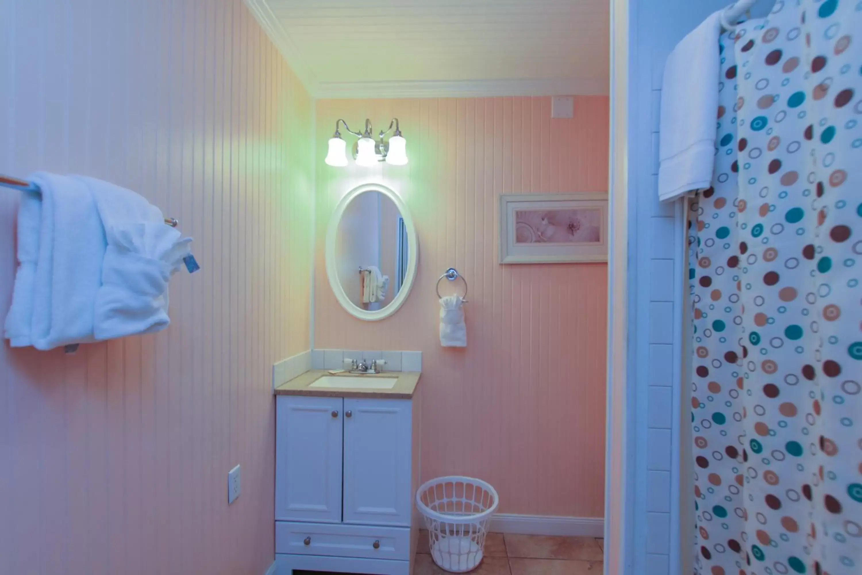 Bathroom in Sunset Cove Beach Resort