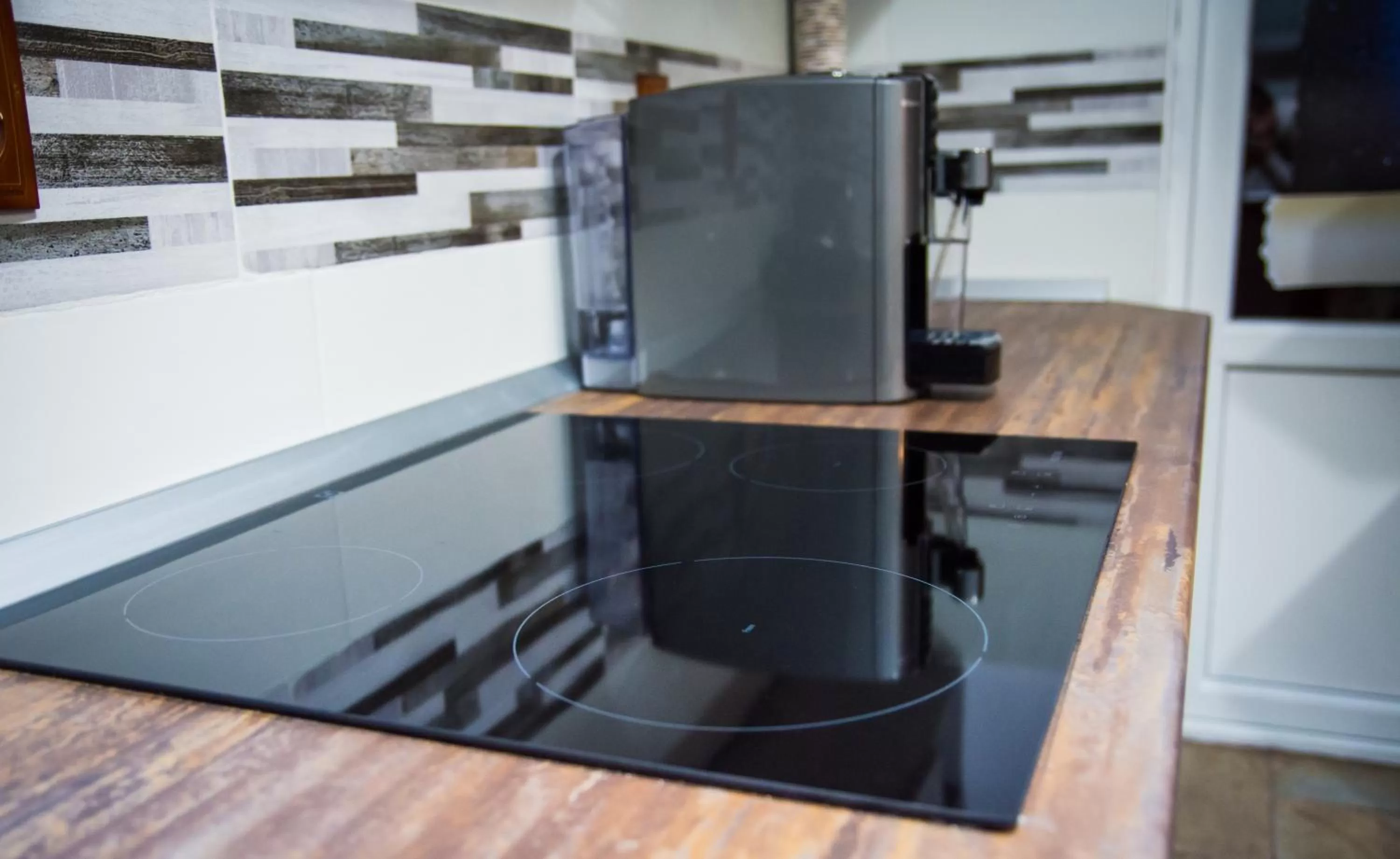 Property building, TV/Entertainment Center in Pensiunea SilvAnka