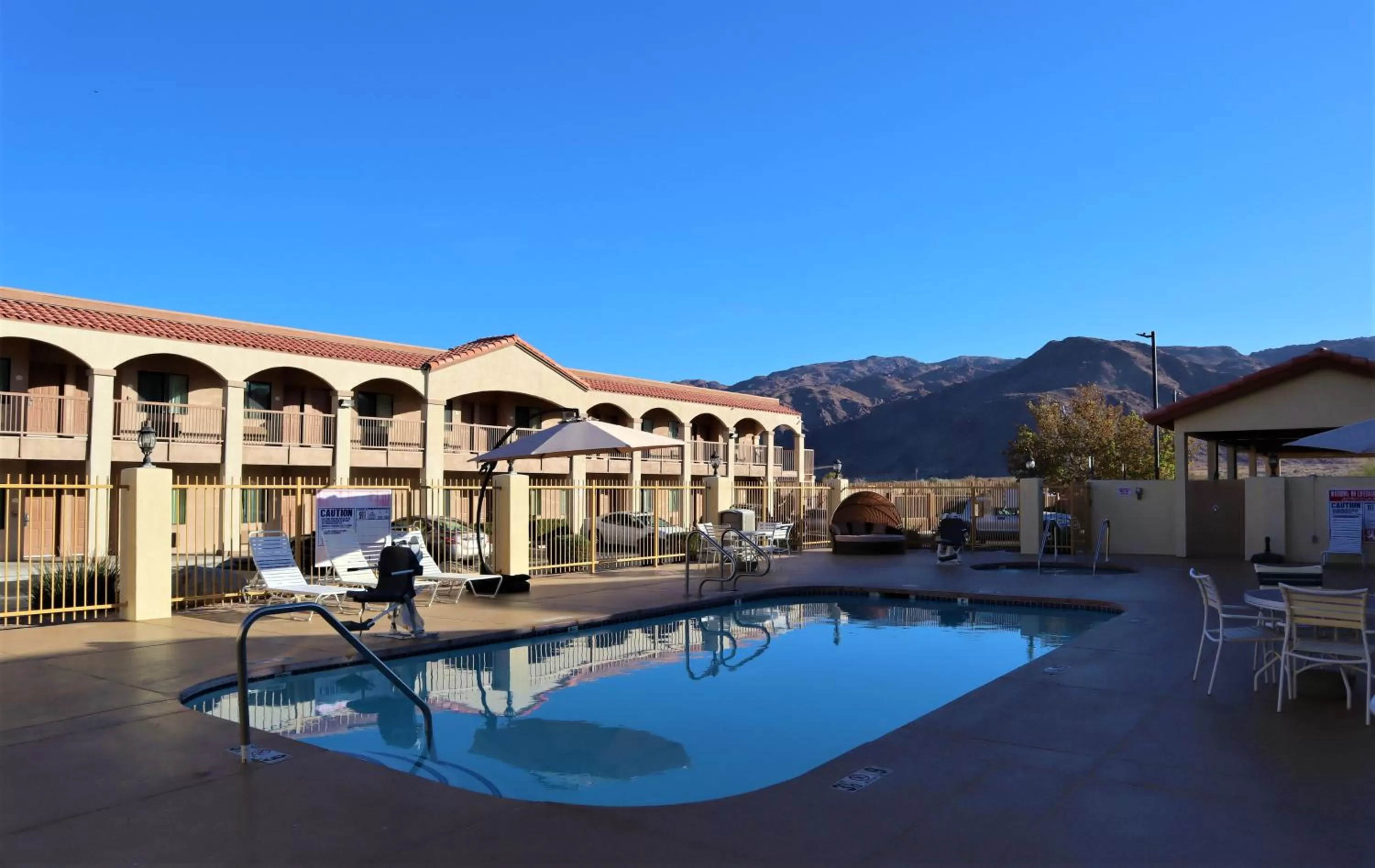 Property building in Oasis Inn & Suites 29 Palms Hotel Joshua Tree National Park