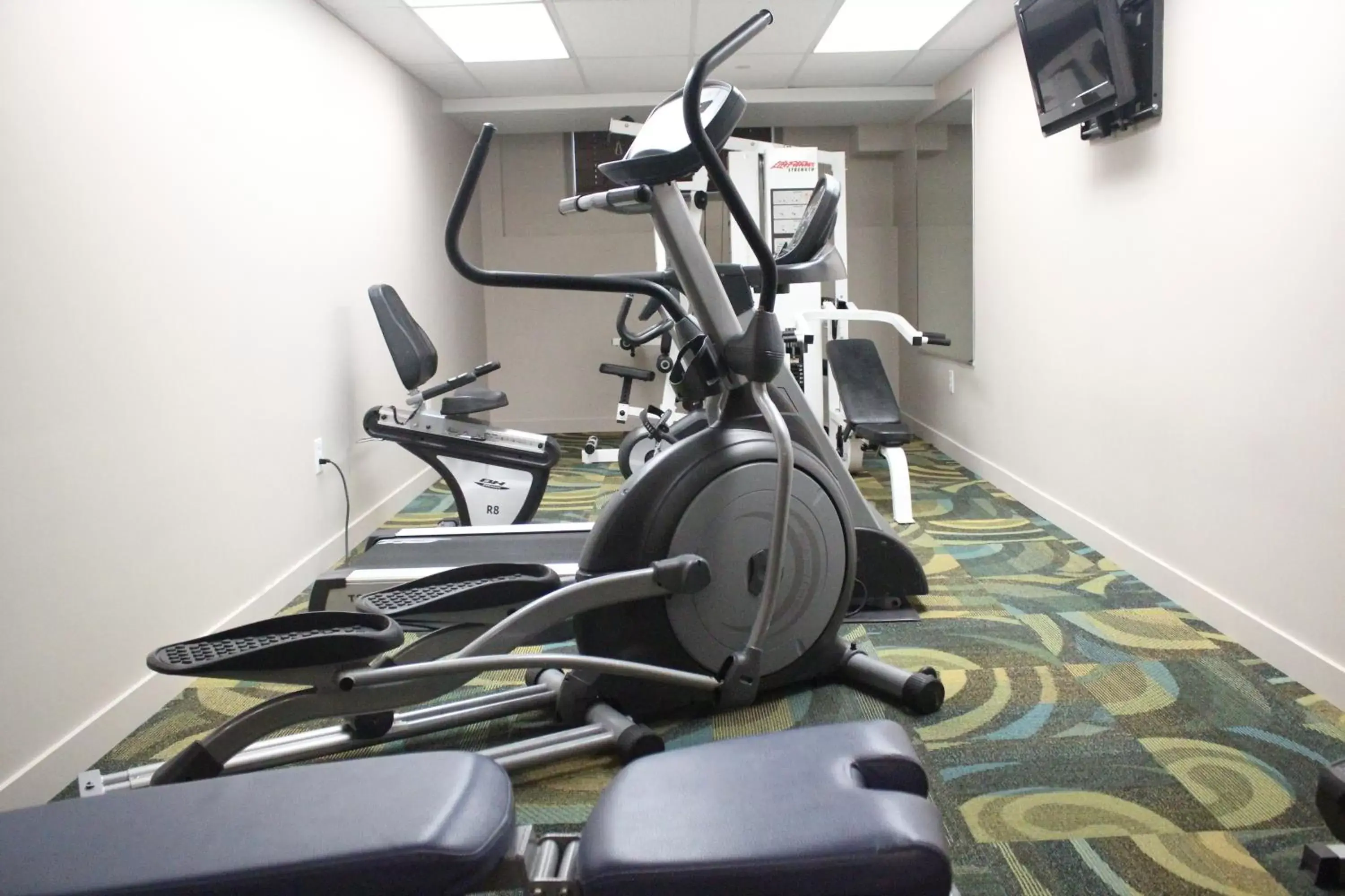 Fitness centre/facilities, Fitness Center/Facilities in Vantage Inn & Suites
