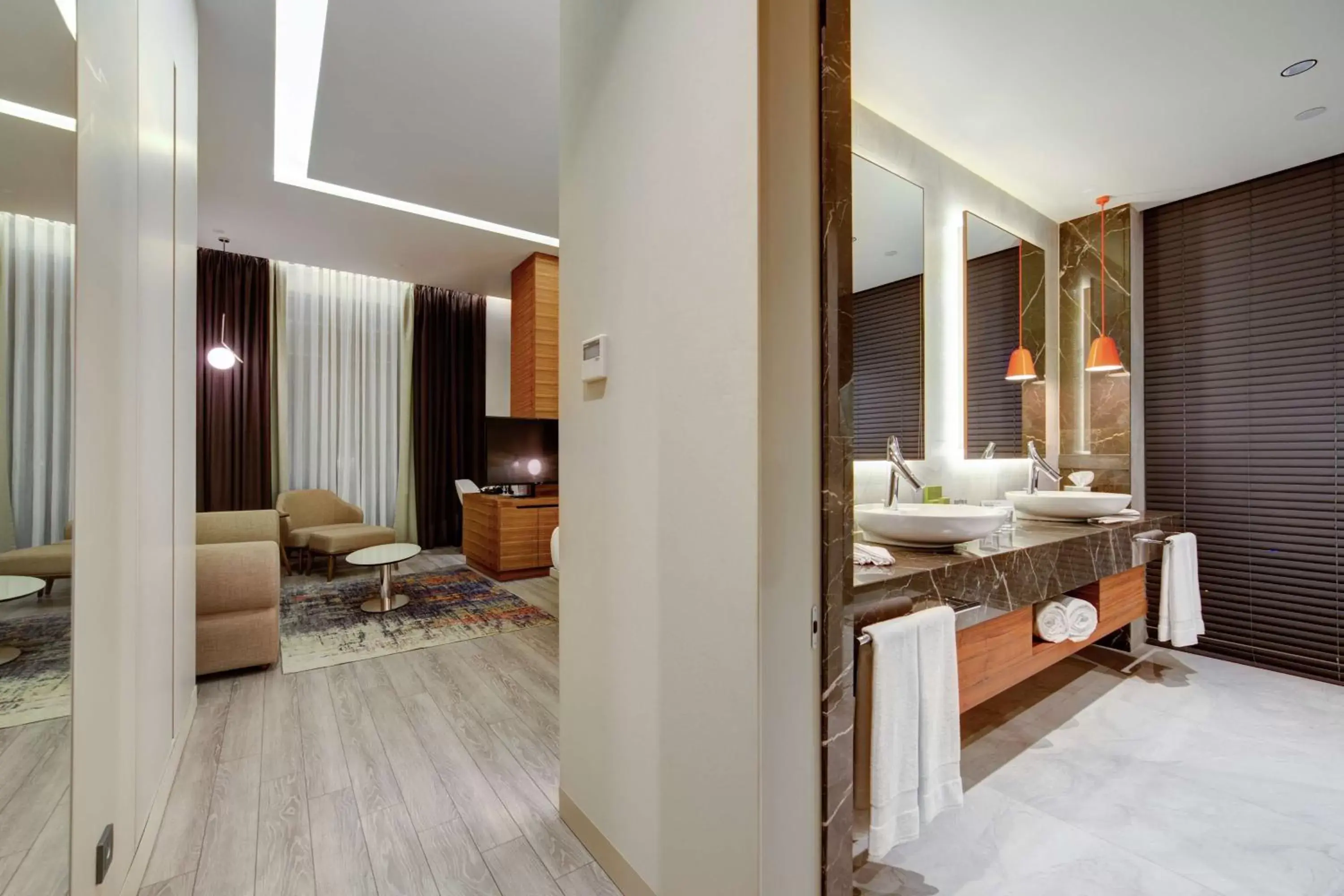 Living room, Bed in DoubleTree by Hilton Adana Living room, Bed in DoubleTree by Hilton Adana