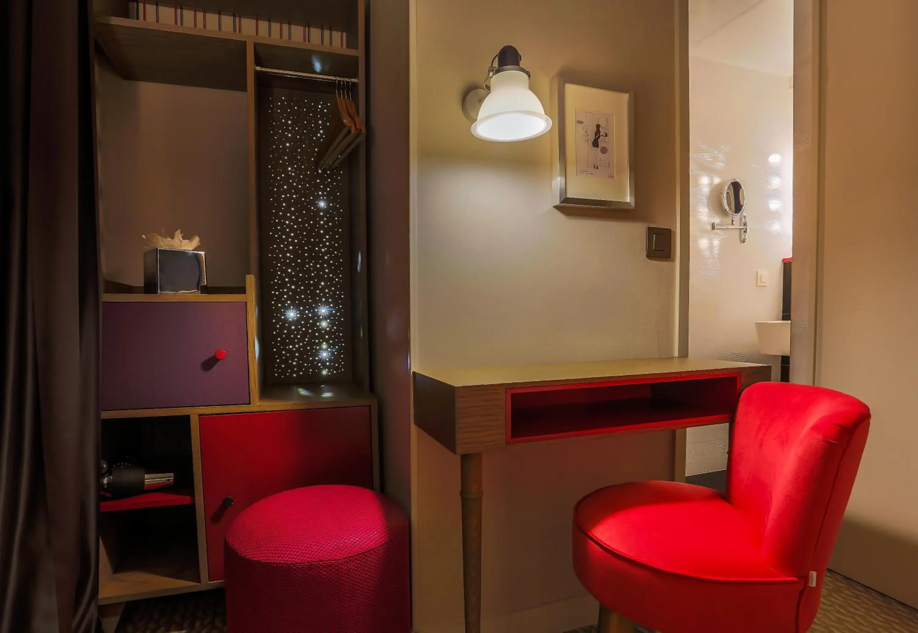 Seating Area in Hotel La Parizienne By Elegancia