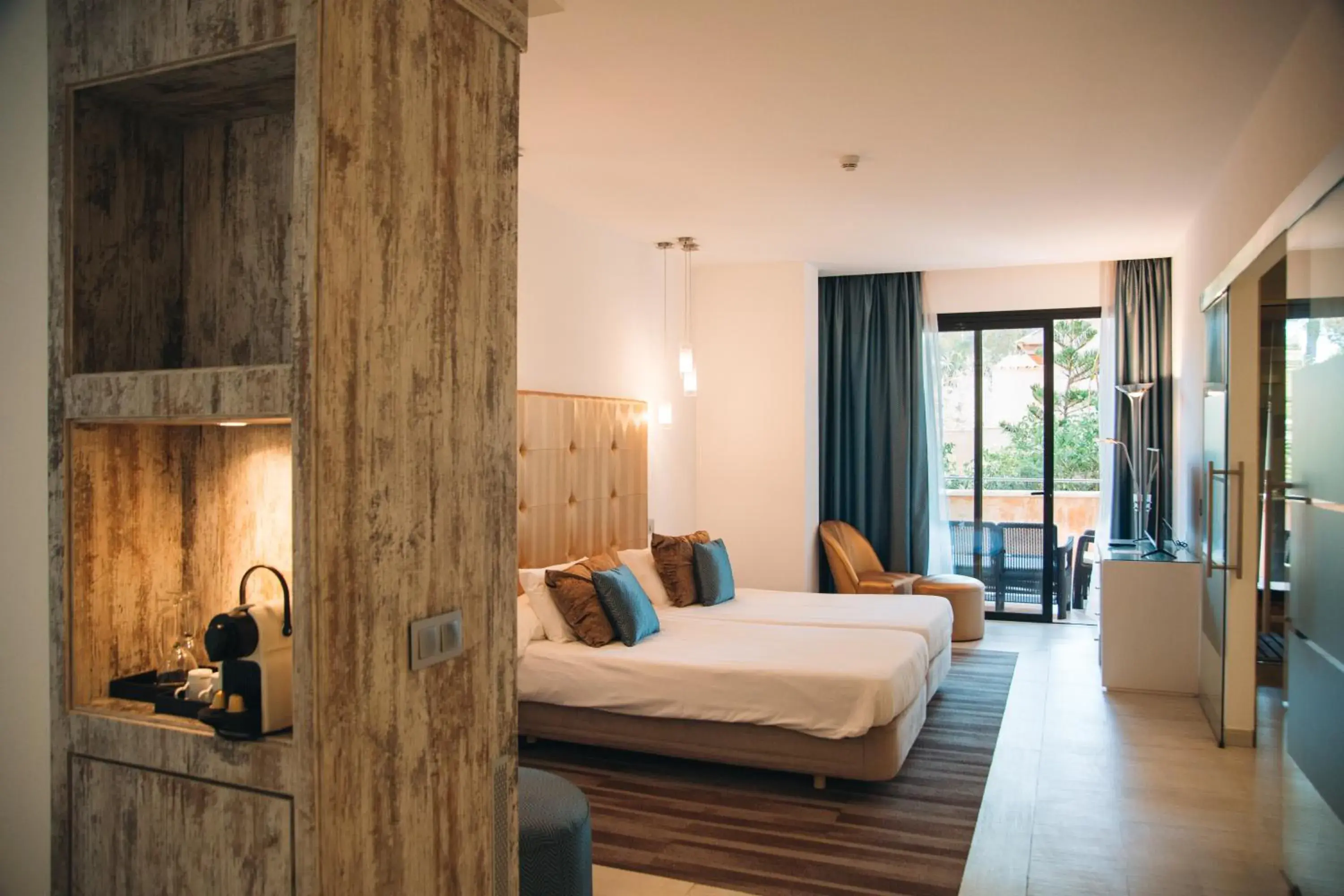 Bedroom, Seating Area in Lago Garden Apart-Suites & Spa Hotel