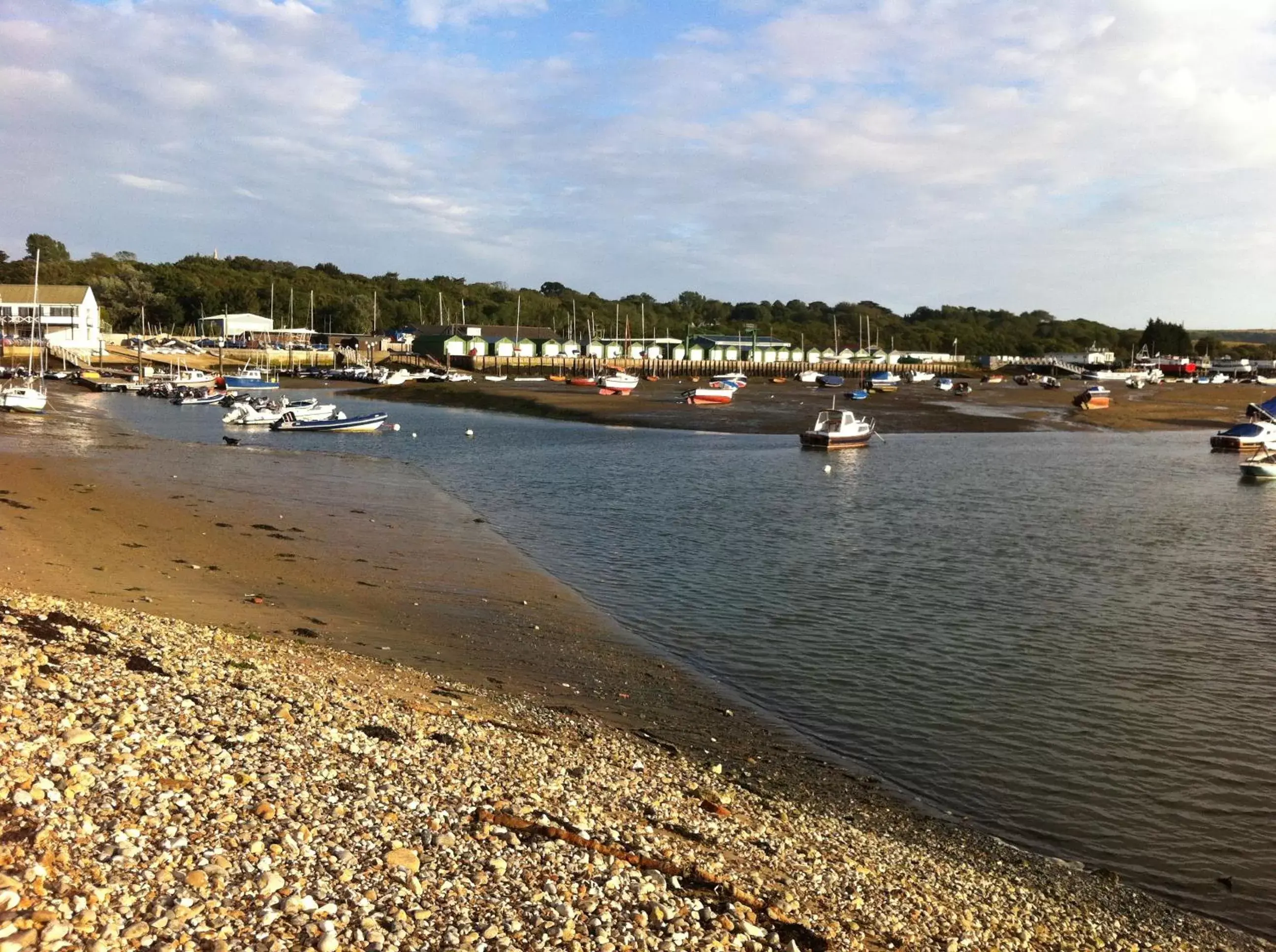 Neighbourhood, Beach in The Pilot Boat Inn, Isle of Wight