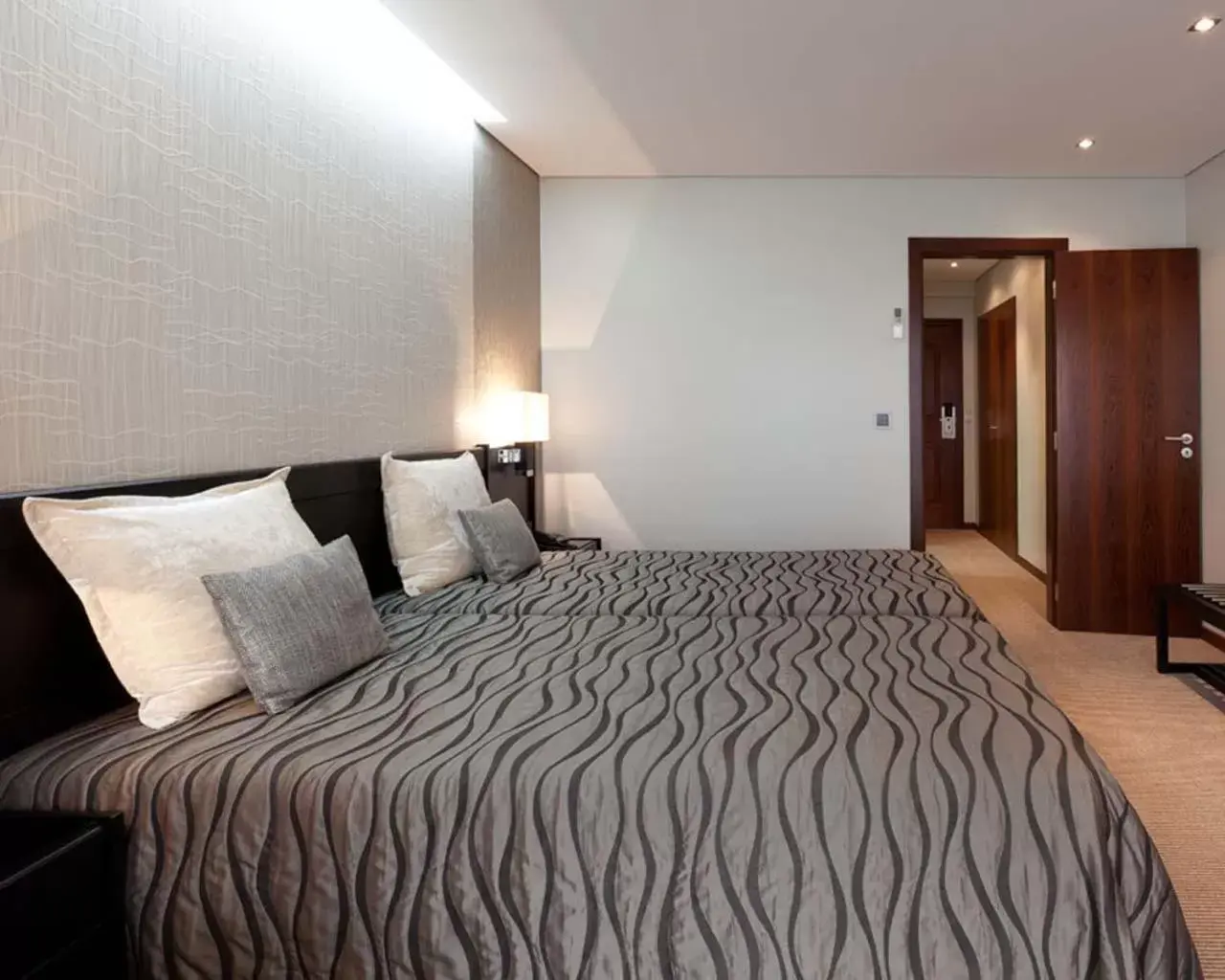 Bedroom, Bed in Cardal Hotel