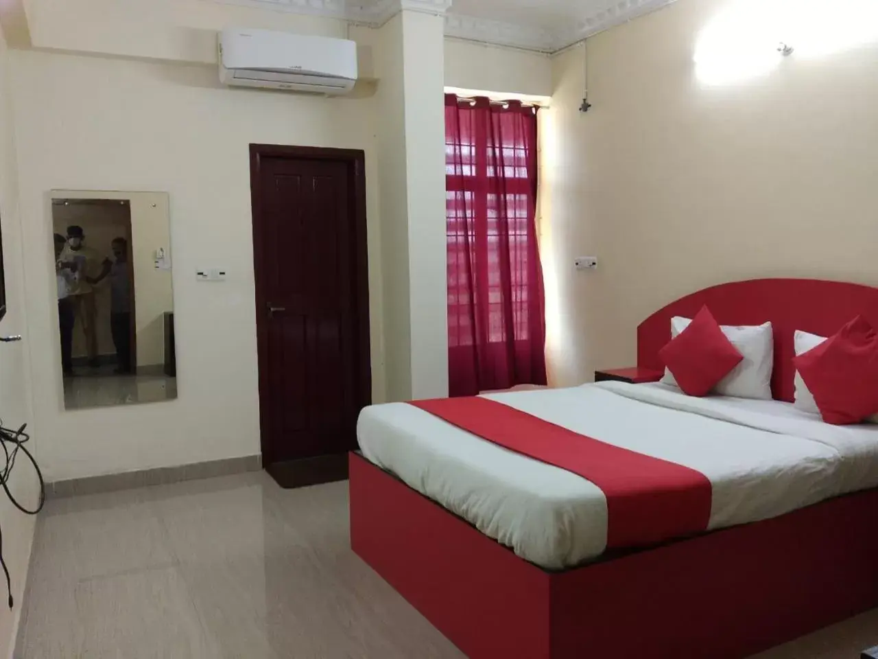 Bedroom, Bed in STAYMAKER Srinivasa Residency