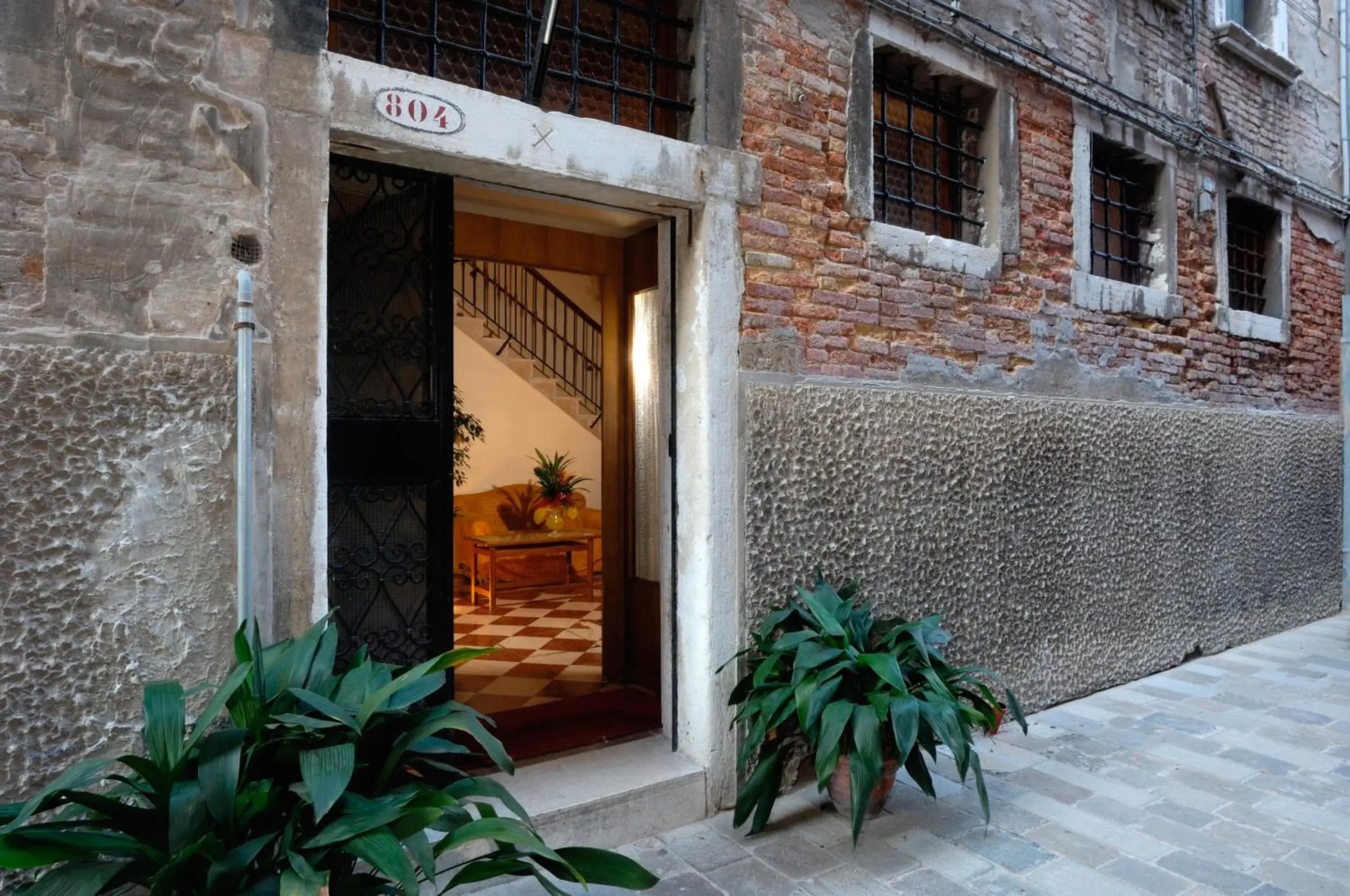 Facade/entrance in Albergo Basilea