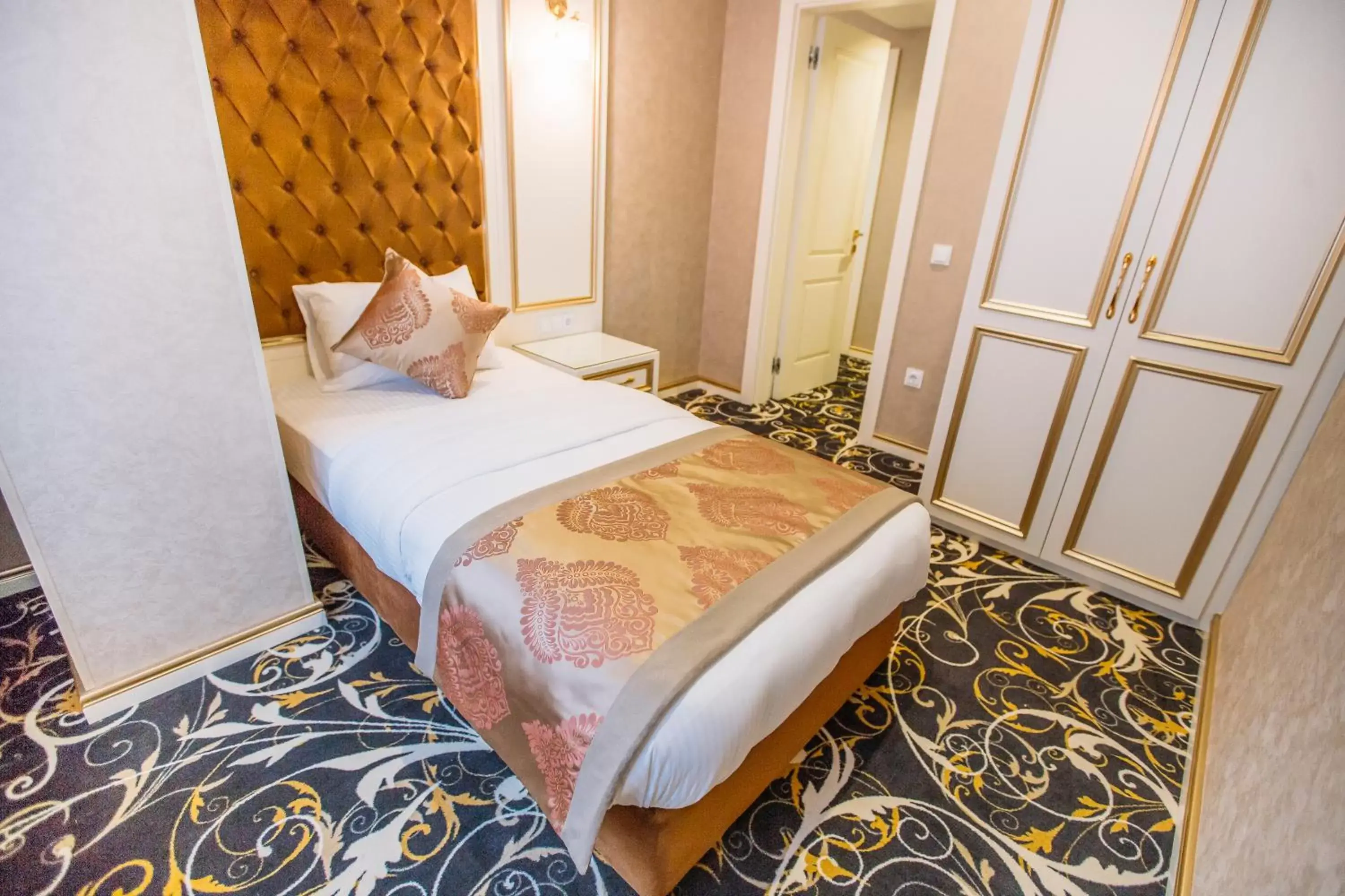 Photo of the whole room, Bed in Gold Tbilisi Hotel