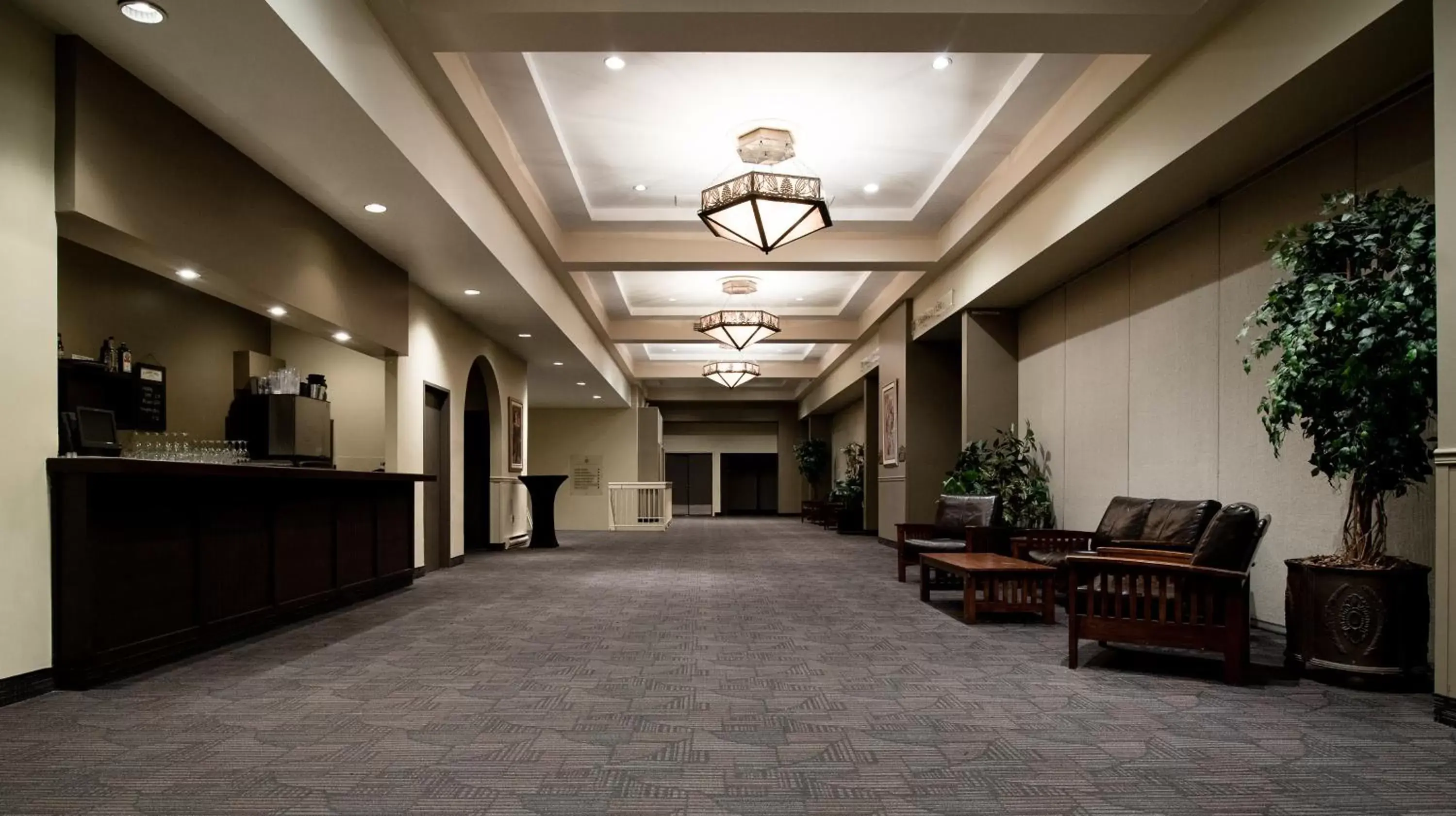 Meeting/conference room, Lobby/Reception in Hôtel Chéribourg