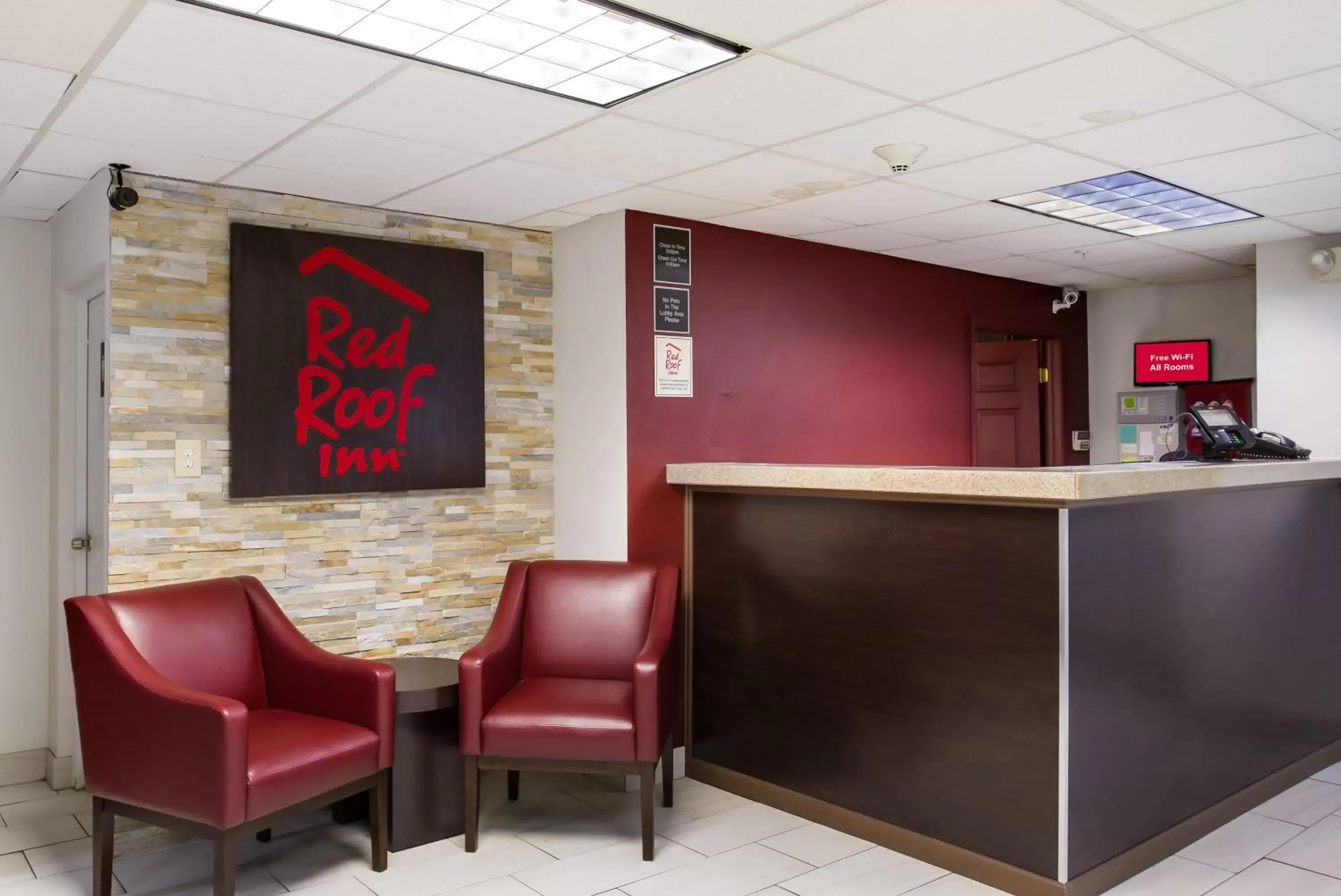 Lobby or reception in Red Roof Inn York Downtown Lobby or reception in Red Roof Inn York Downtown
