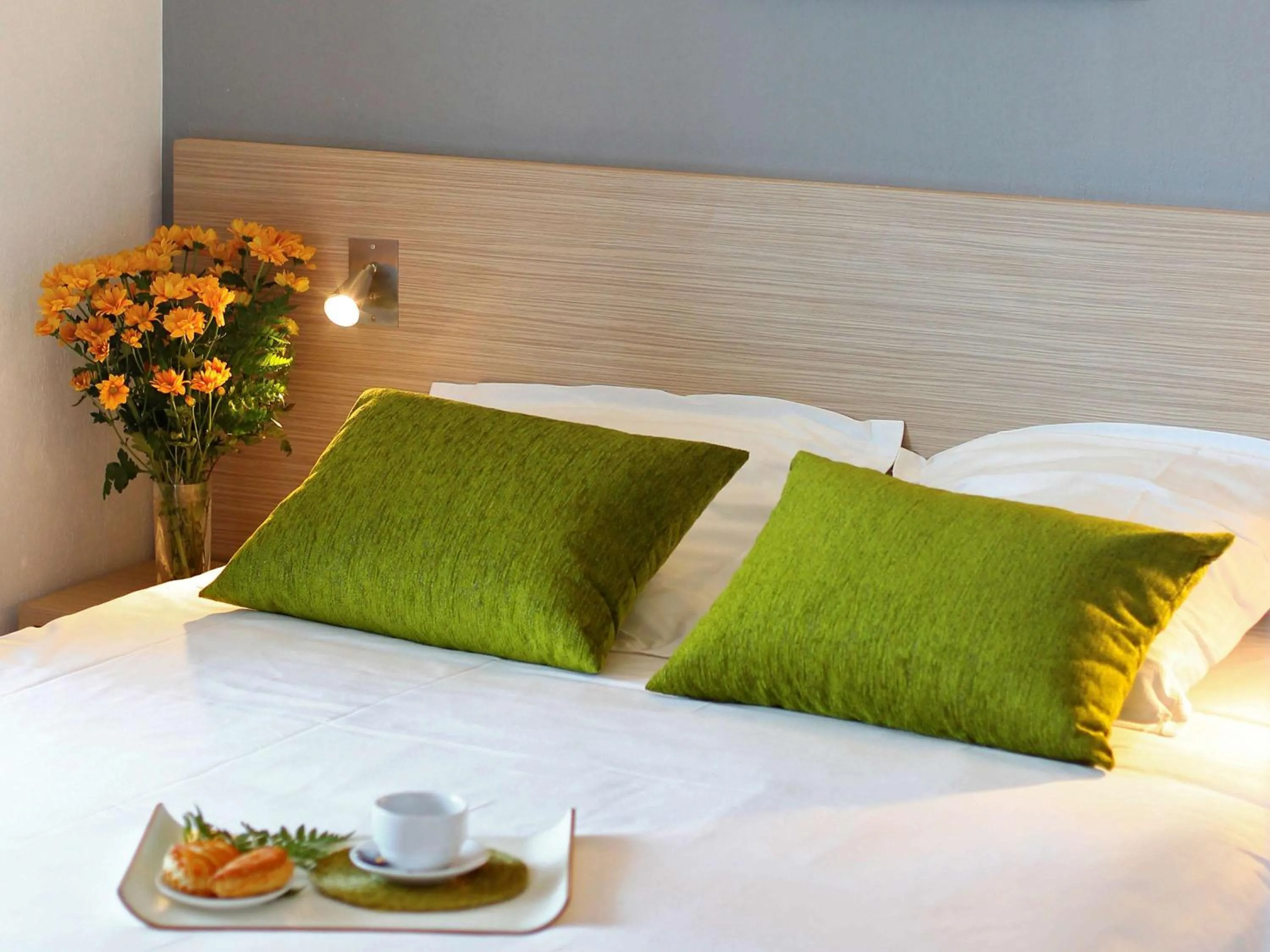 Photo of the whole room, Bed in Aparthotel Adagio Access Nice Magnan