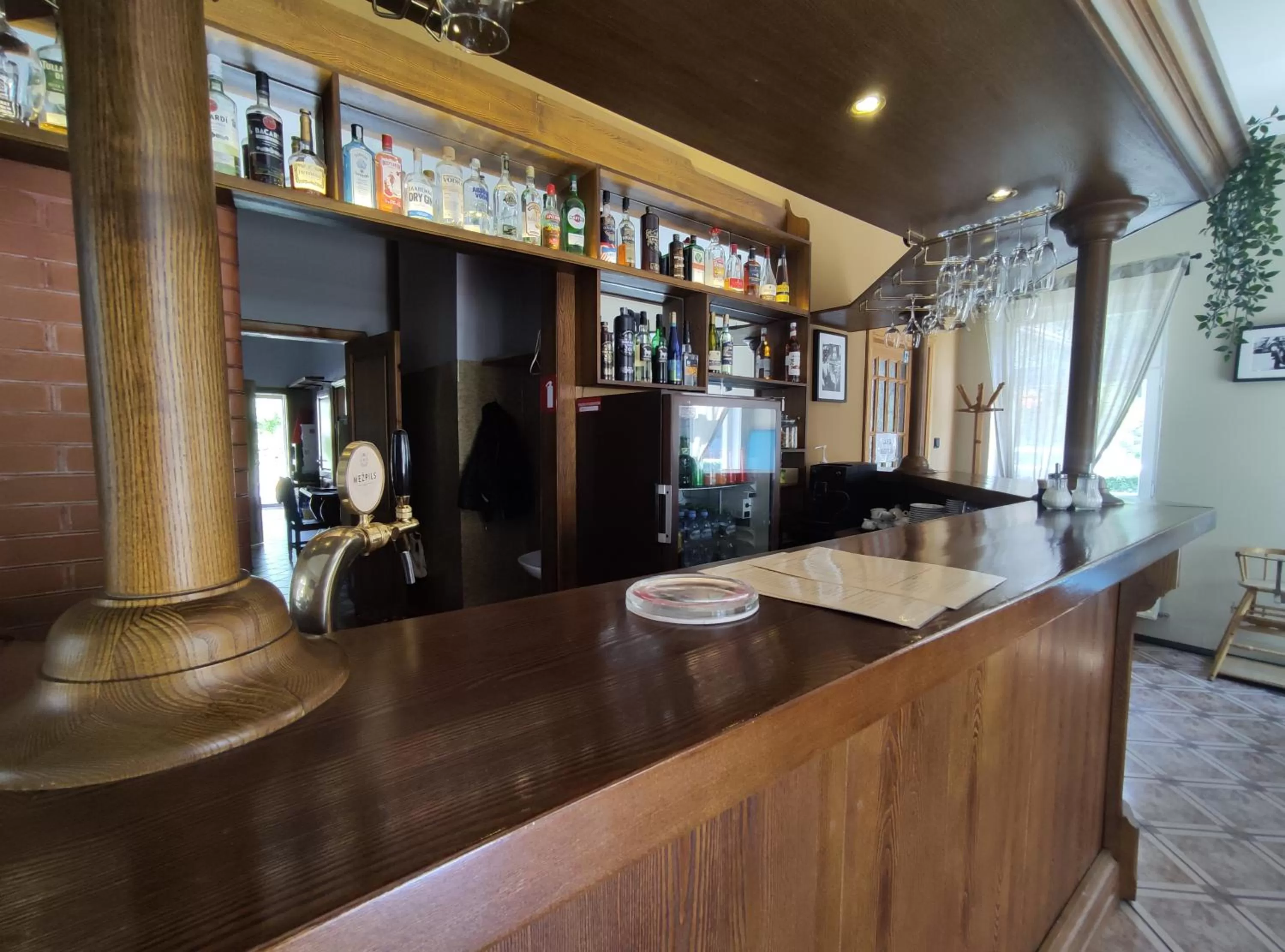 Restaurant/places to eat in Elīna