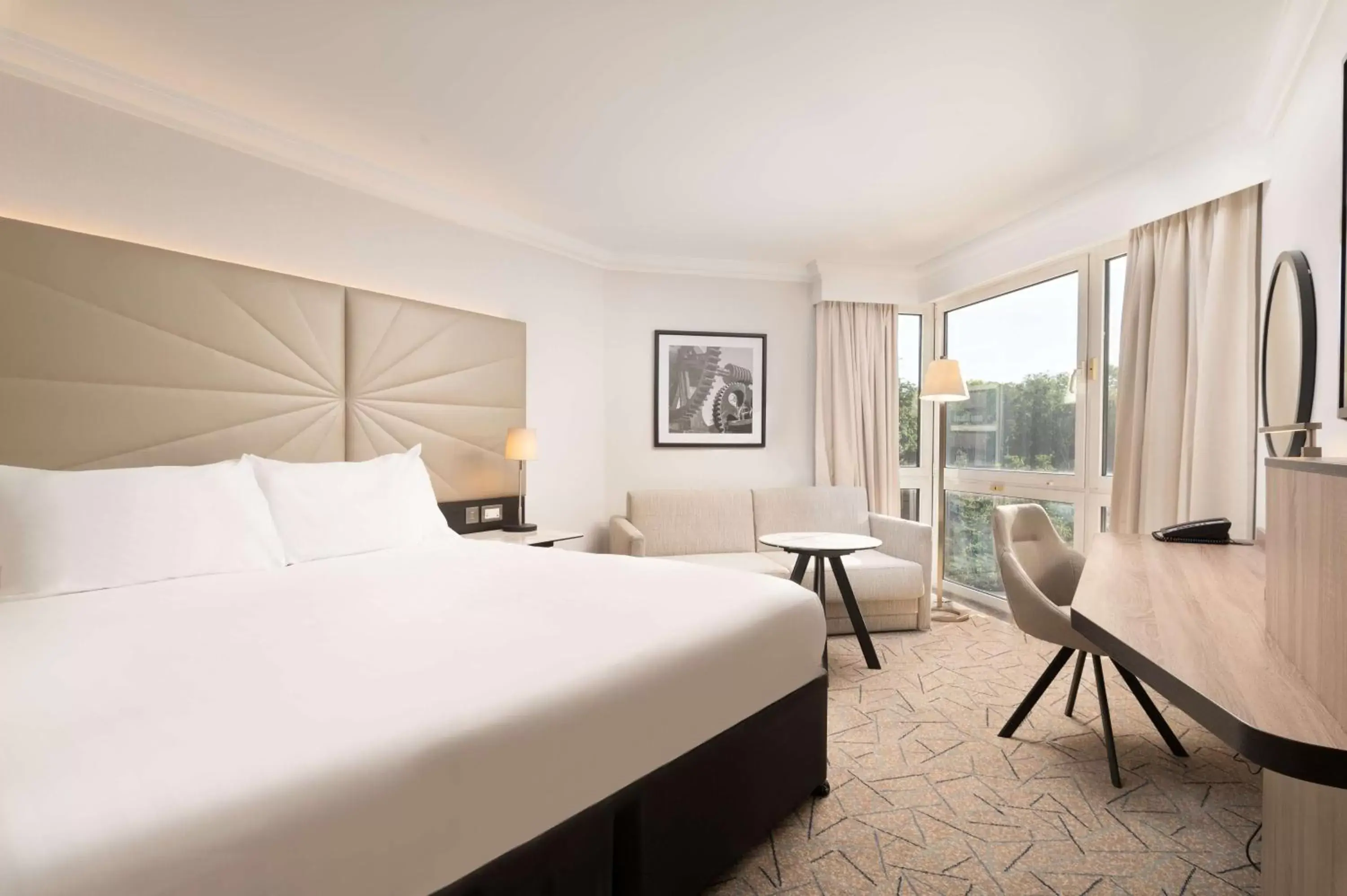 Executive King Family Room in Hilton Birmingham Metropole Hotel Executive King Family Room in Hilton Birmingham Metropole Hotel