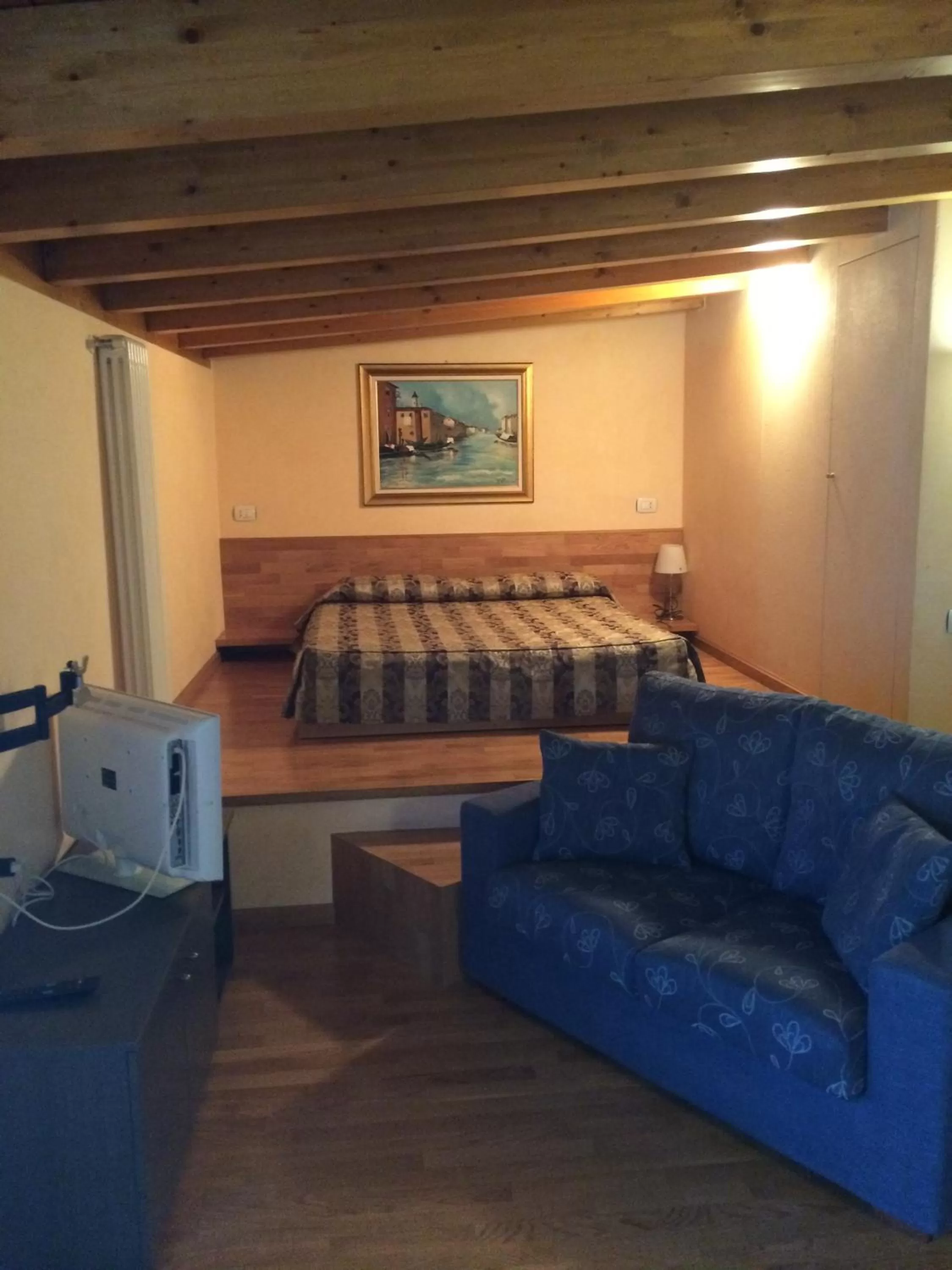 Photo of the whole room, Bed in Hotel Concordia