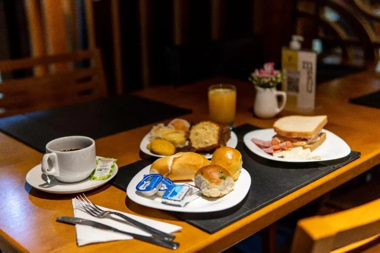 Restaurant/places to eat in Paradiso Corporate Restaurant/places to eat in Paradiso Corporate