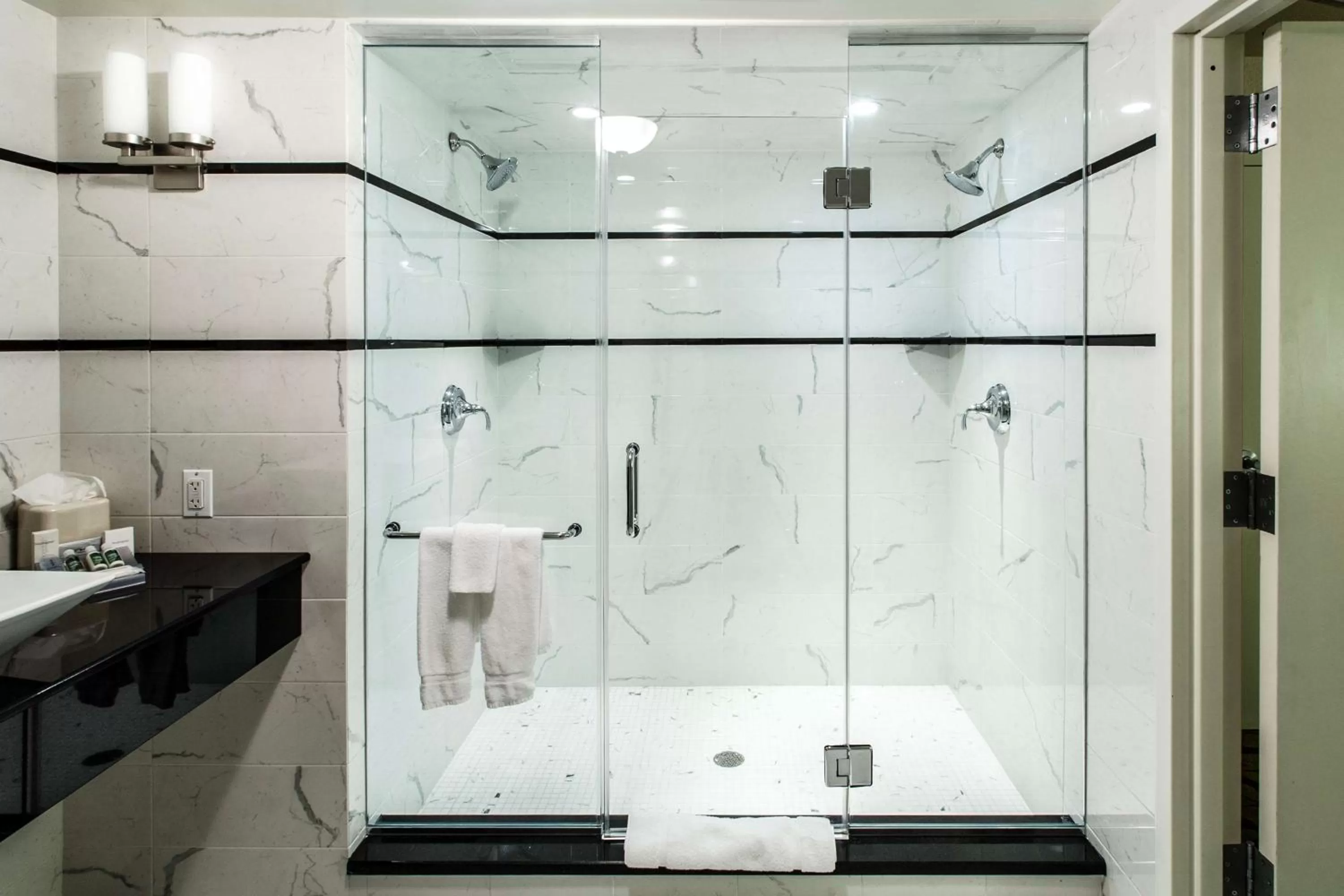 Bathroom in Hilton Garden Inn New York/Staten Island