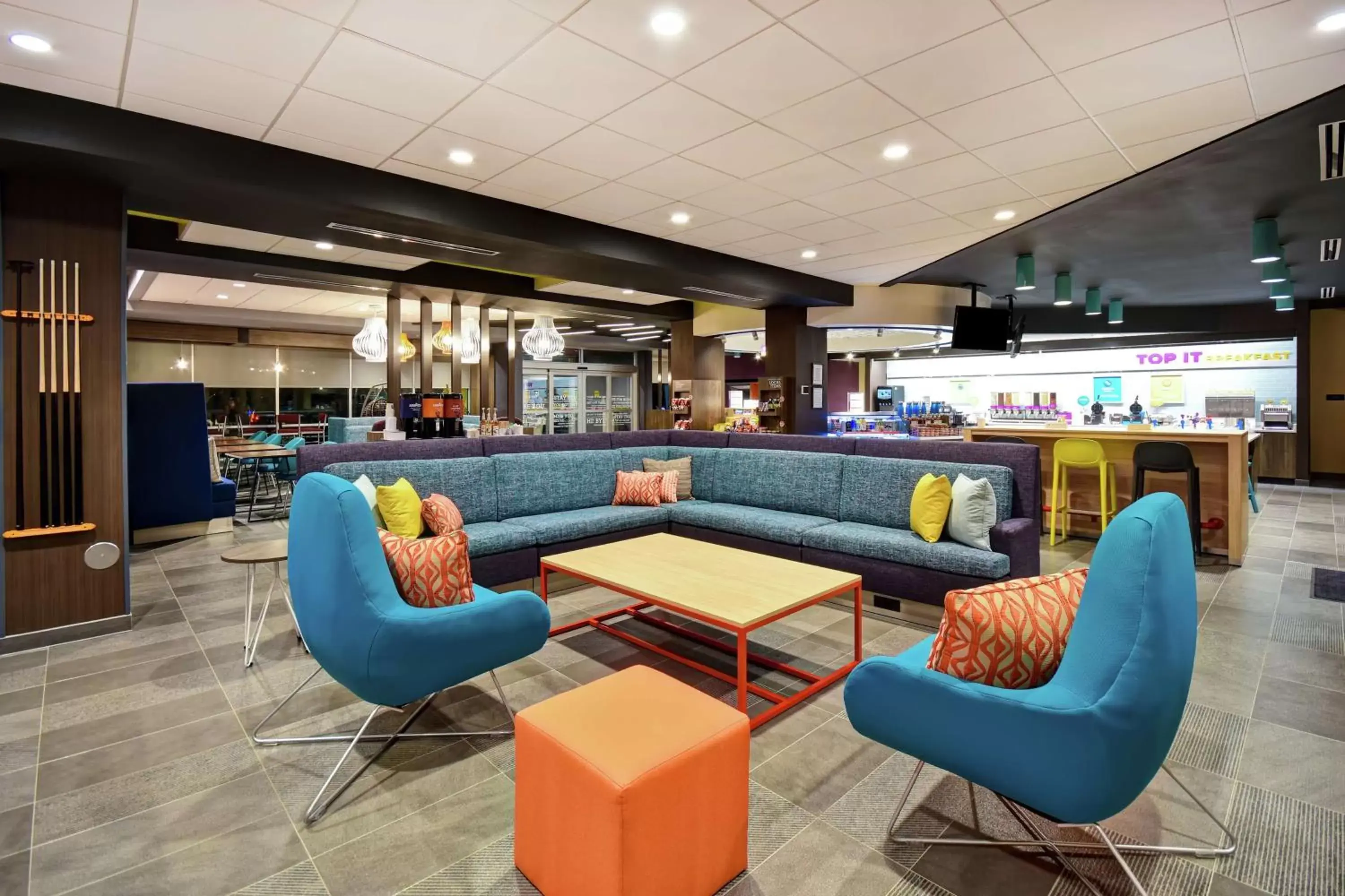 Lobby or reception, Lounge/Bar in Tru By Hilton Cincinnati Airport South Florence