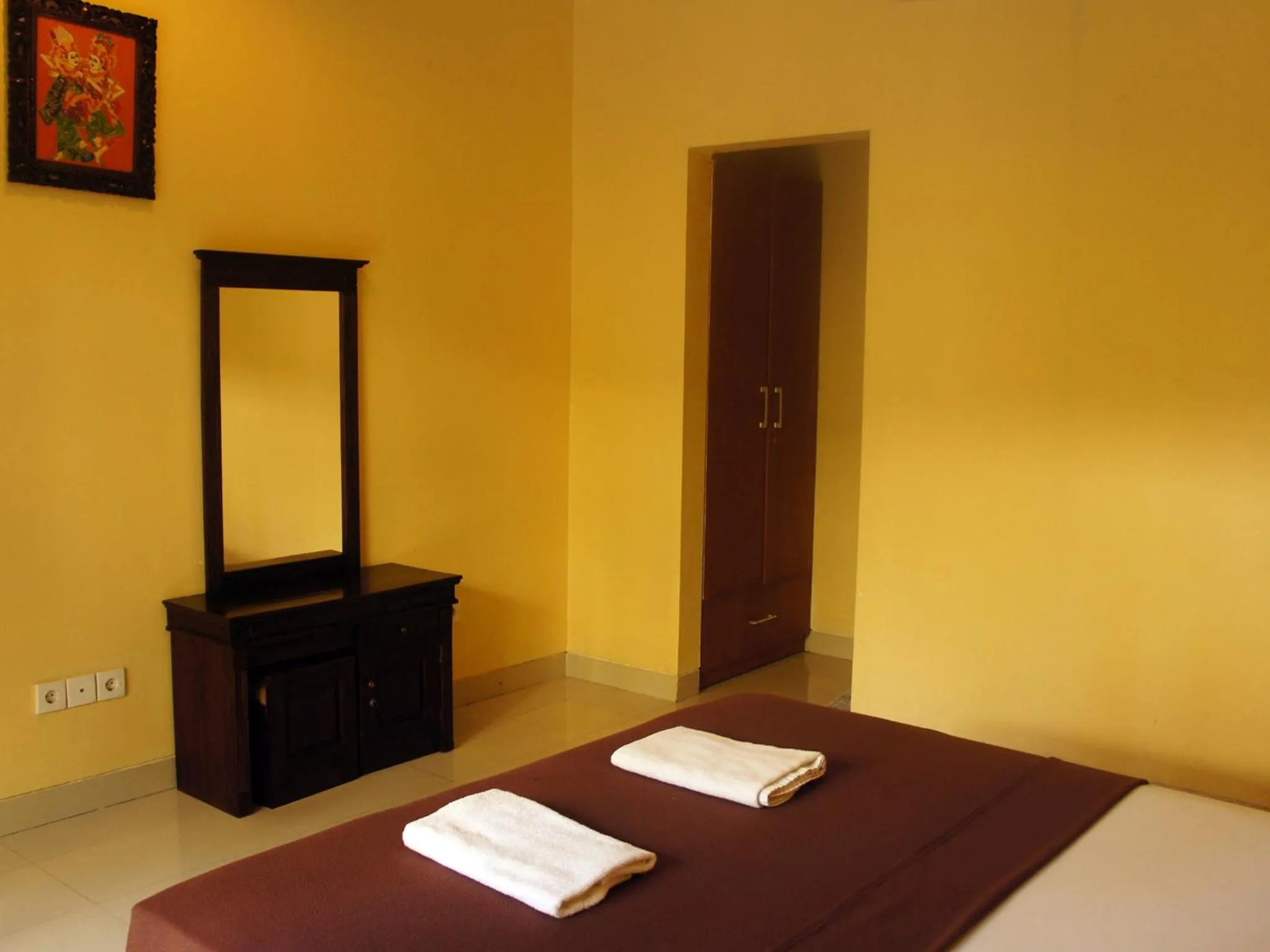 Photo of the whole room, Bed in Waringin Homestay